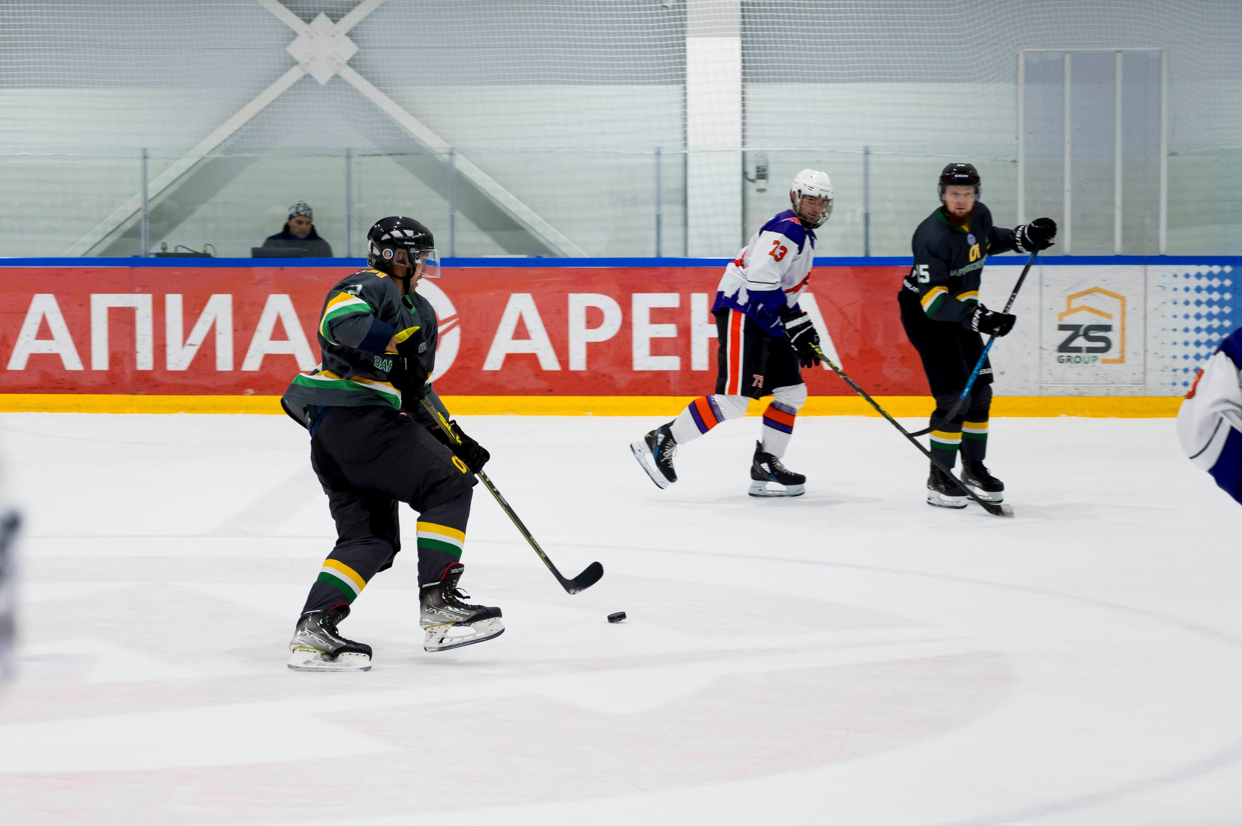 Хоккейный матч корпоративной команды Зарубежнефть. Репортажный фотограф и видеограф Слава Думчев. Тимбилдинги, отчетники, корпоративы