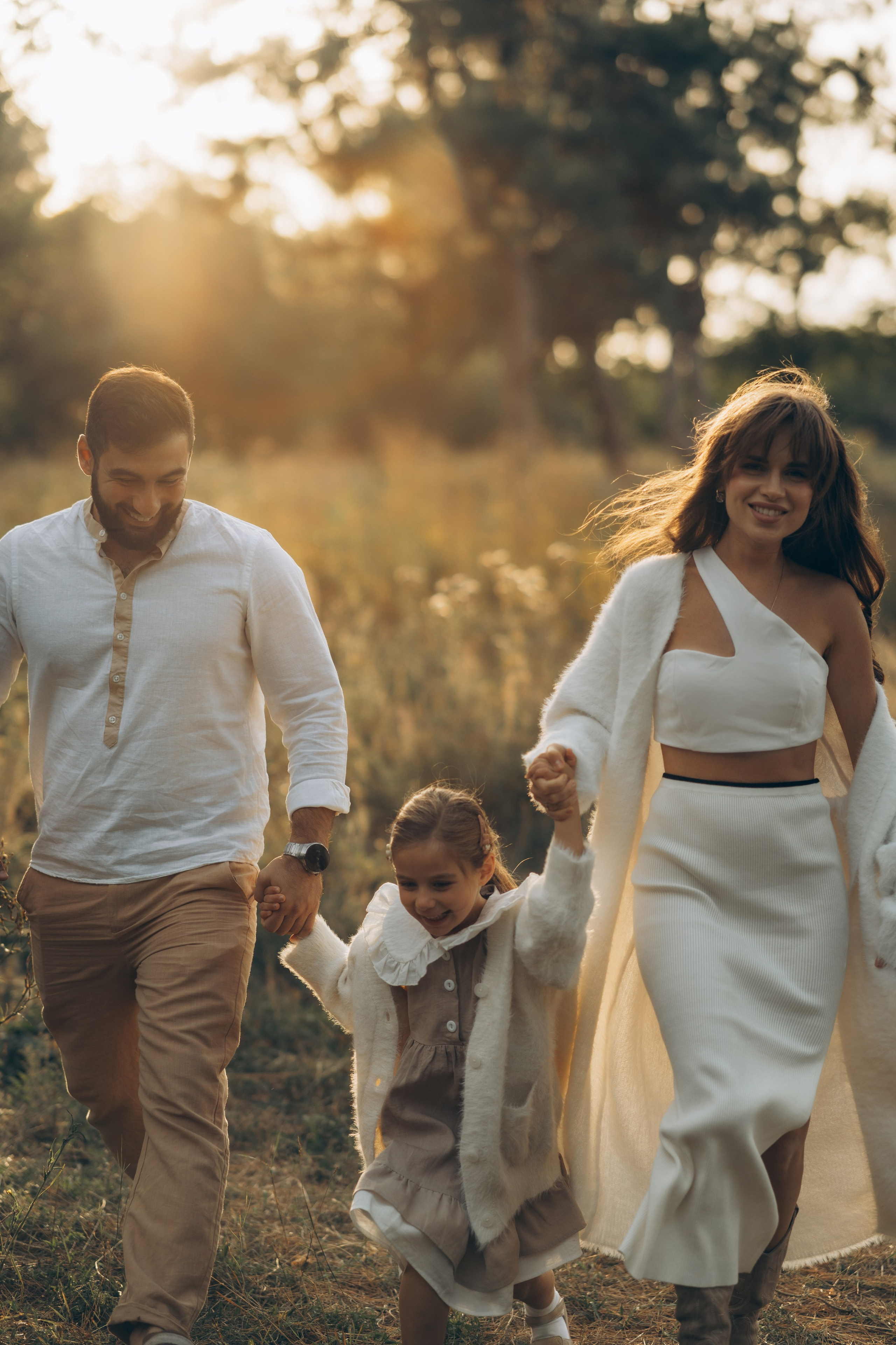 Георгий, Дарья и Афина. Главная