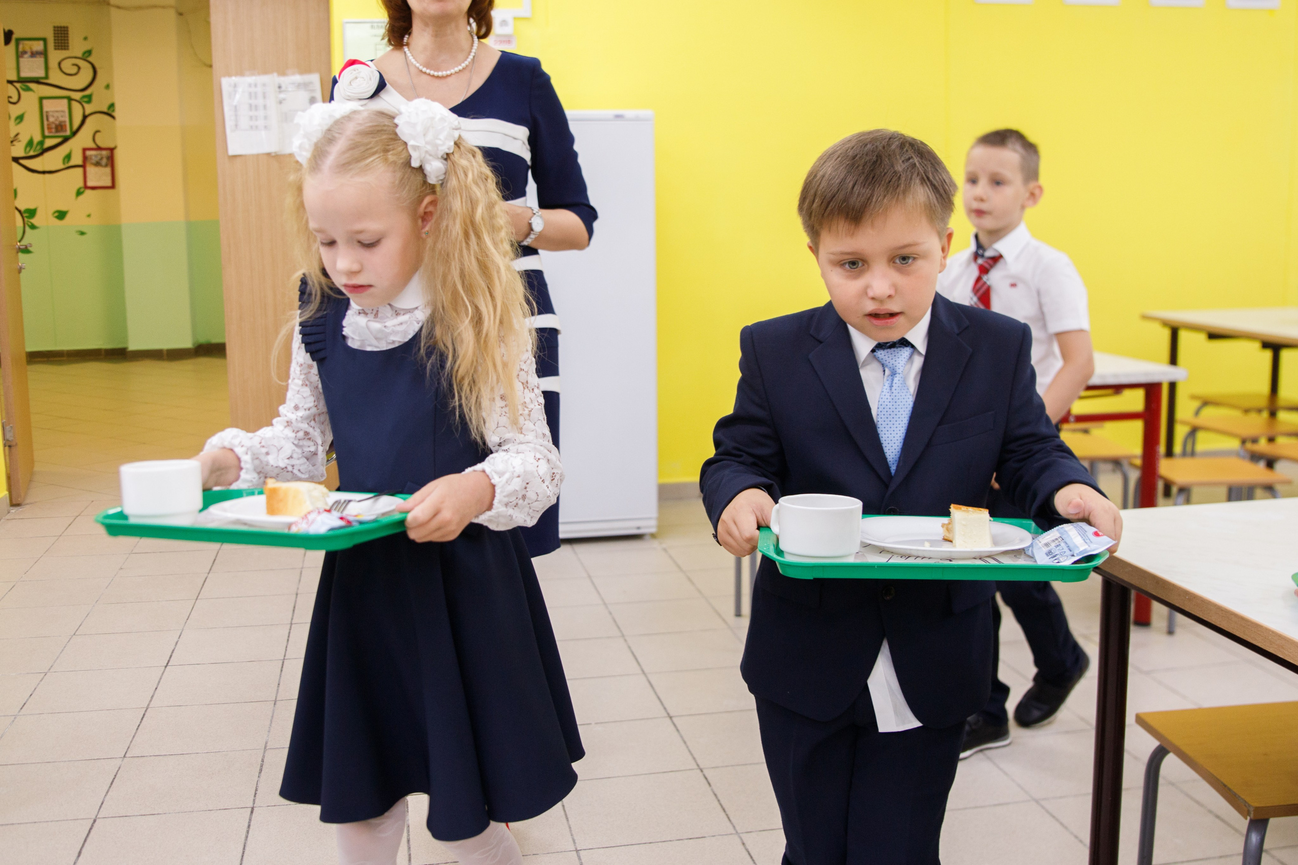 Репортажная съемка первого сентября для первоклассников. Семейный и школьный фотограф в Москве Анна Ткач