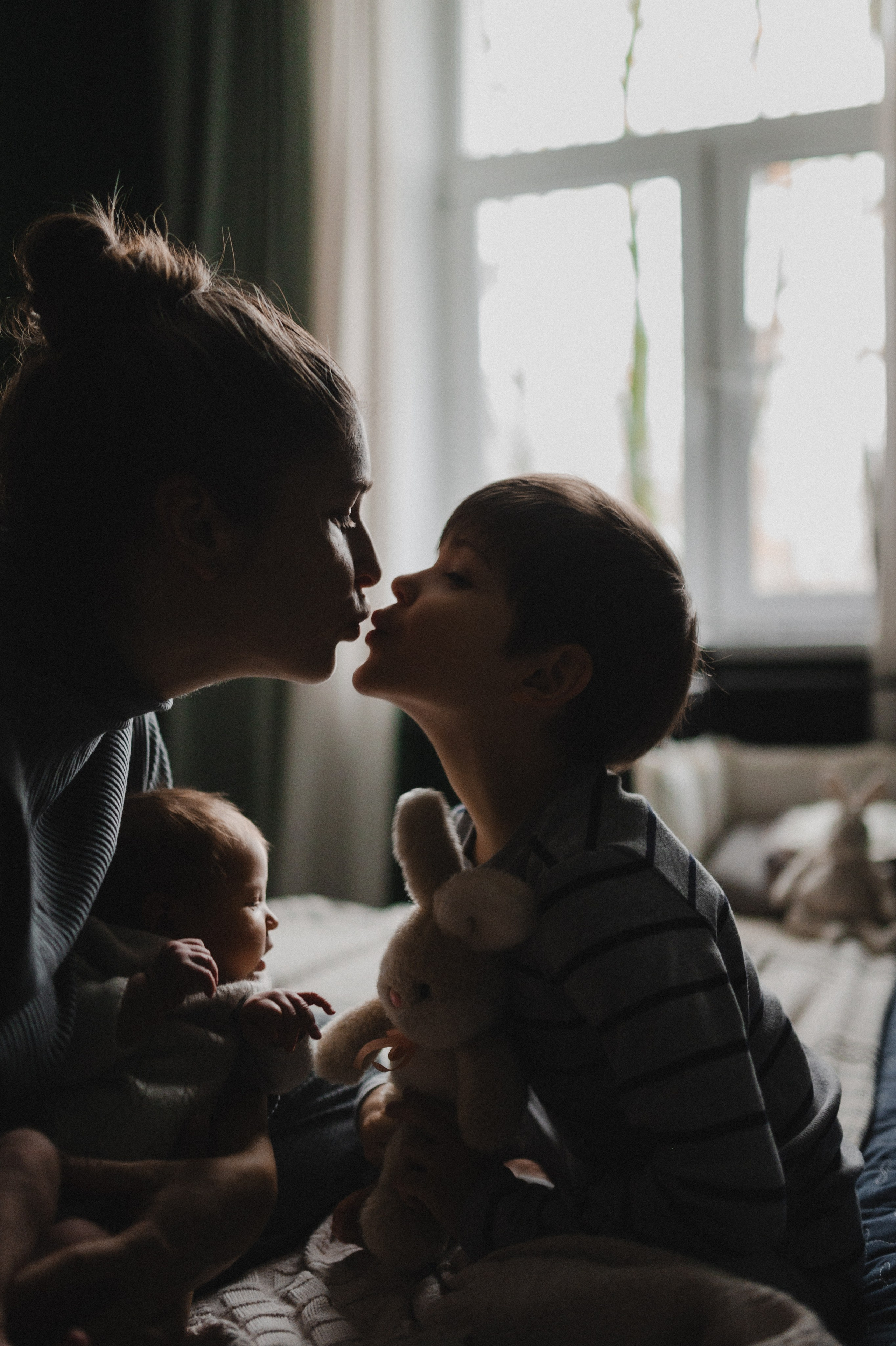 Дима, Нелли, Марк, Нина и Кира дома. Семейный и свадебный lifestyle-фотограф в Москве Мария Петрова