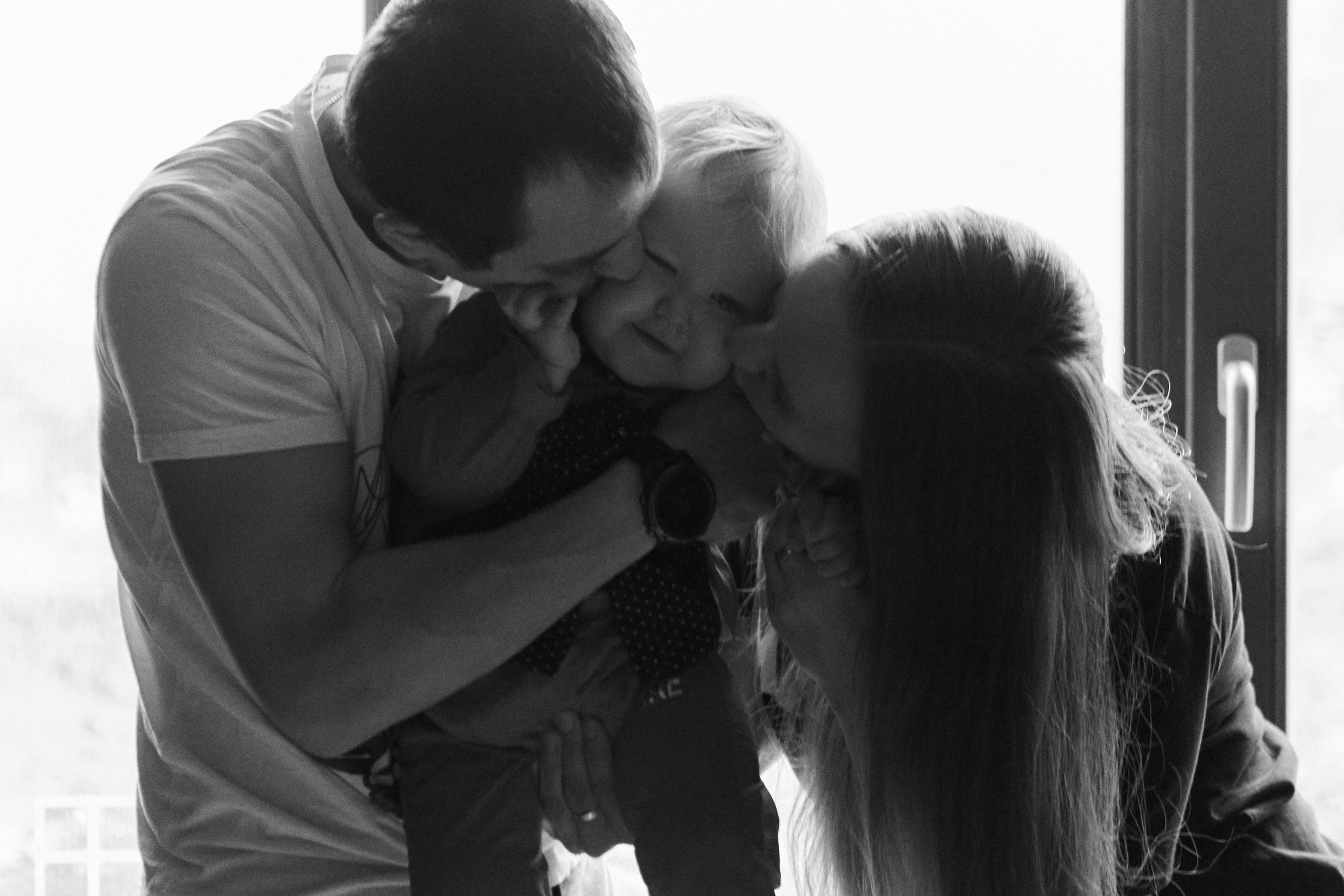 семейная фотосессия дома с маленькими детьми