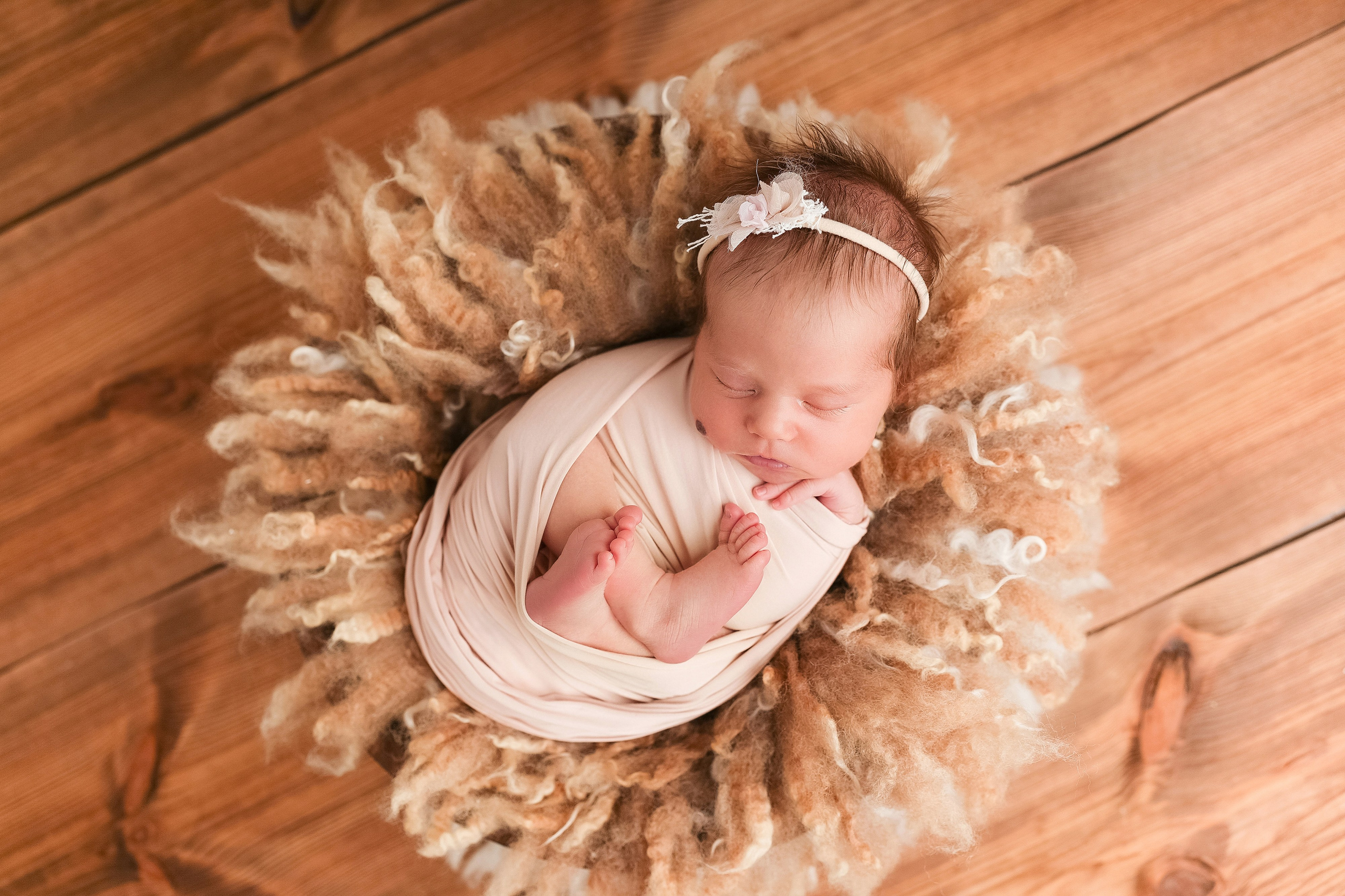 Newborn. Фотограф новорожденных и детский фотограф в Екатеринбурге Ксени