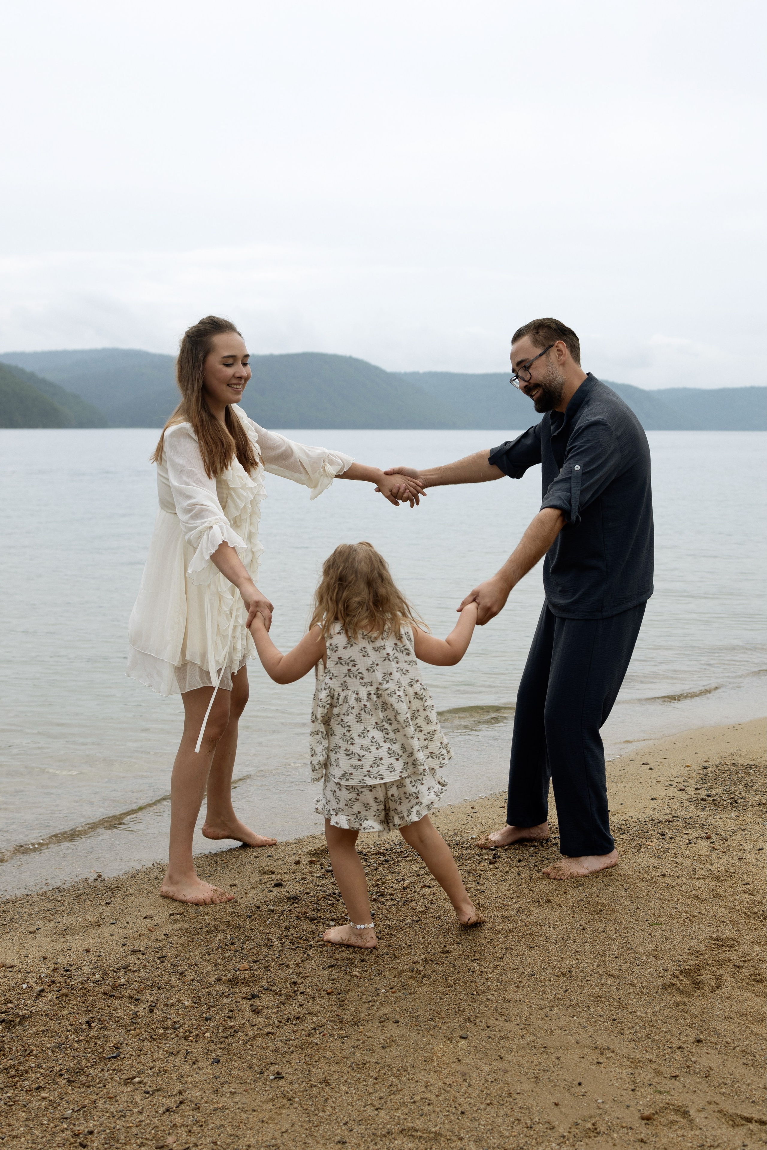 Игорь, Зоя и Ариша. Семейный фотограф Надежда Каримова | Иркутск Байкал Аршан