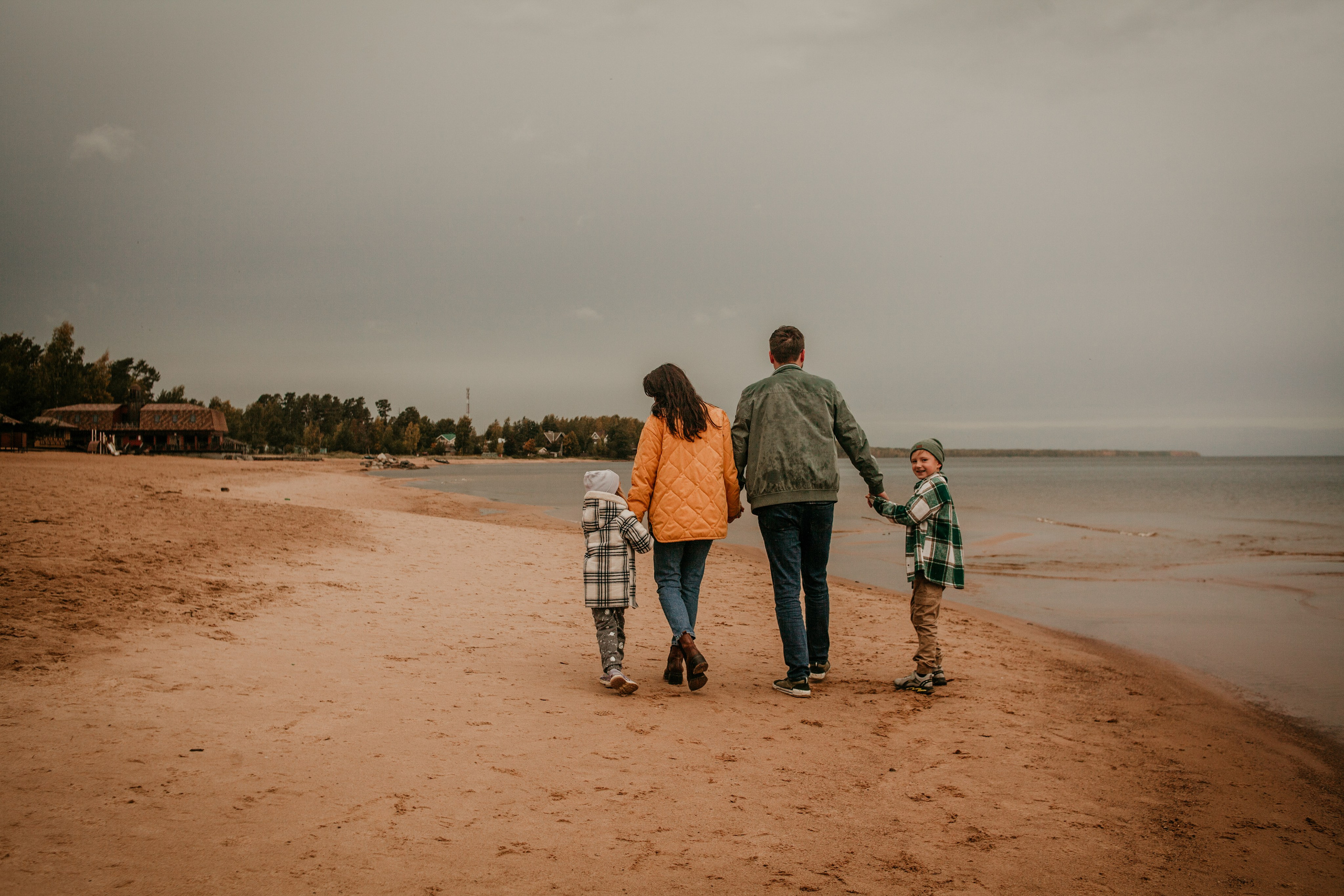 Семейное утро на Ладоге — Фотосессия на природе. Семейный фотограф во Всеволожске и Санкт-Петербурге Юлия Капустина