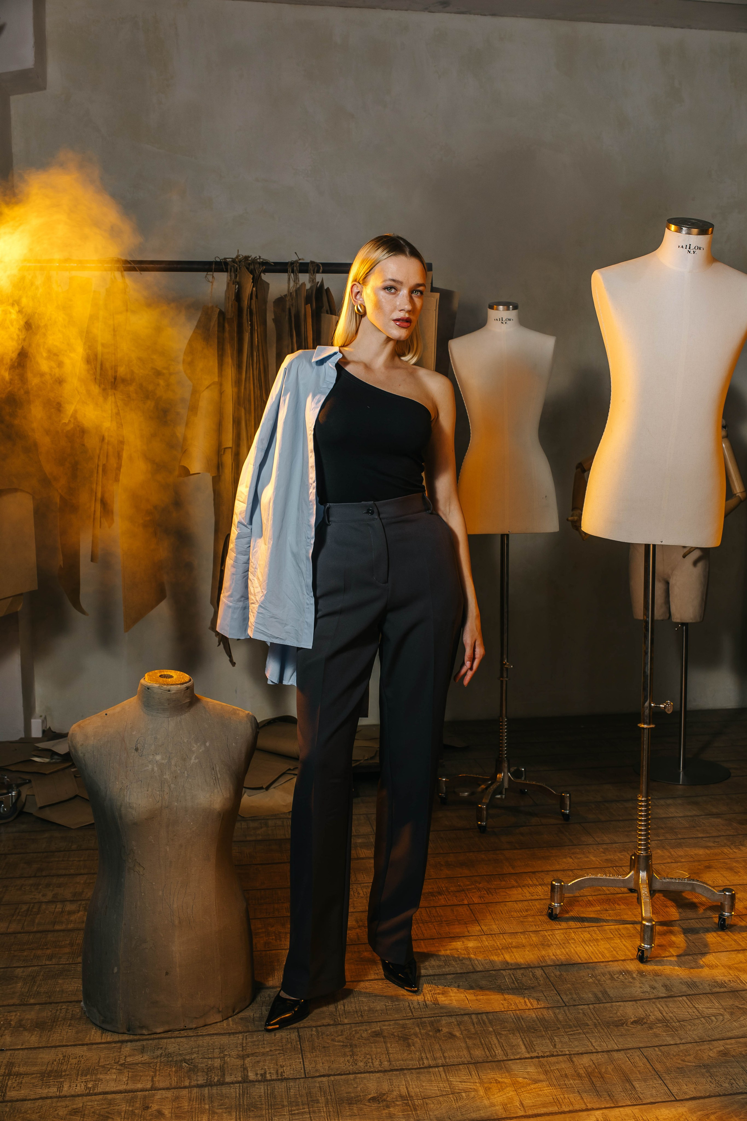 Реклама Брюк. Профессиональный фотограф