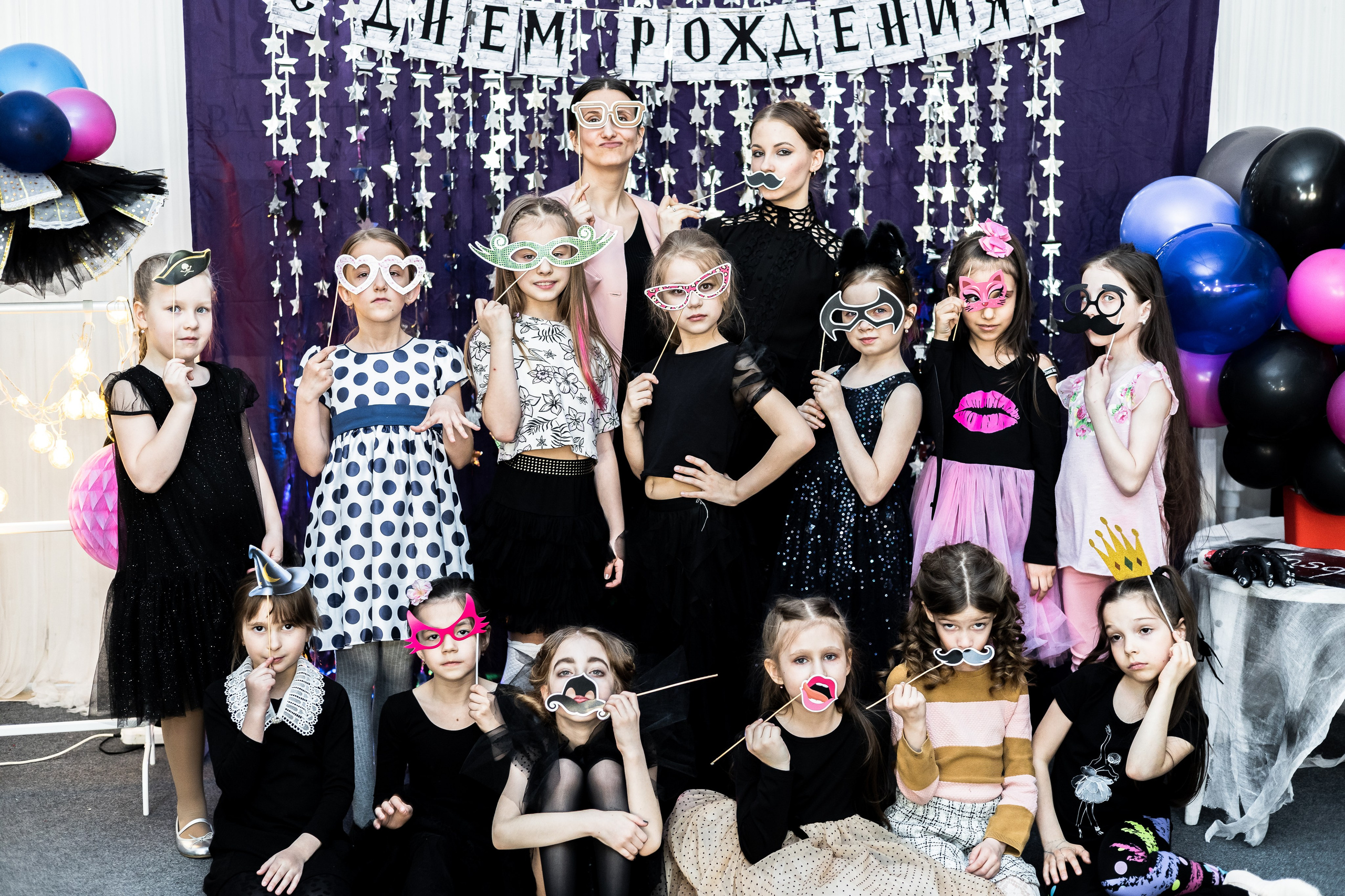 Фееричная вечеринка по мотивам легендарного сериала Wednesday. Школа для девочек во Владивостоке — Само Совершенство