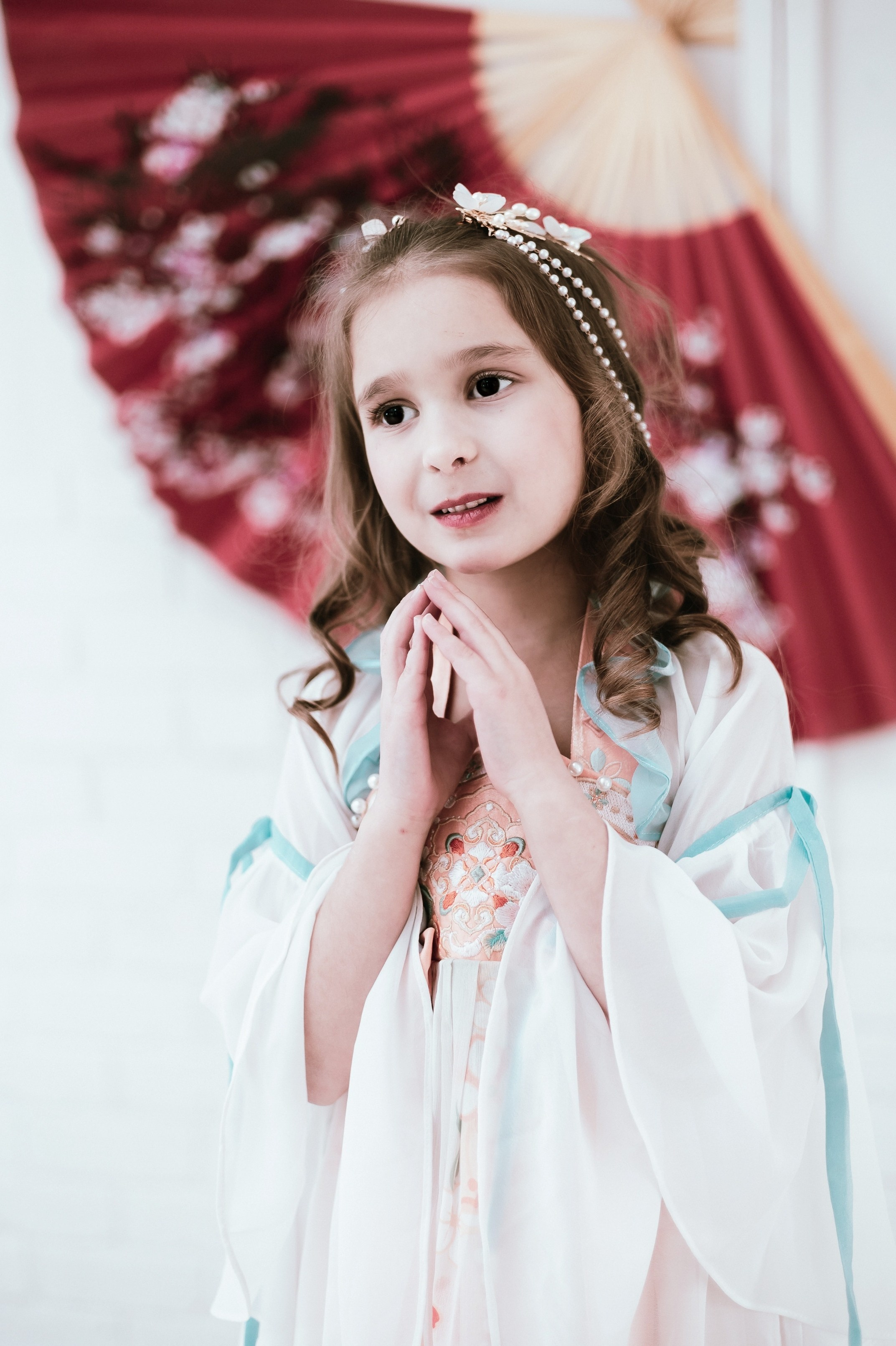 Очень нежная фотосессия в стиле Китай для Александры. Школа для девочек во Владивостоке — Само Совершенство