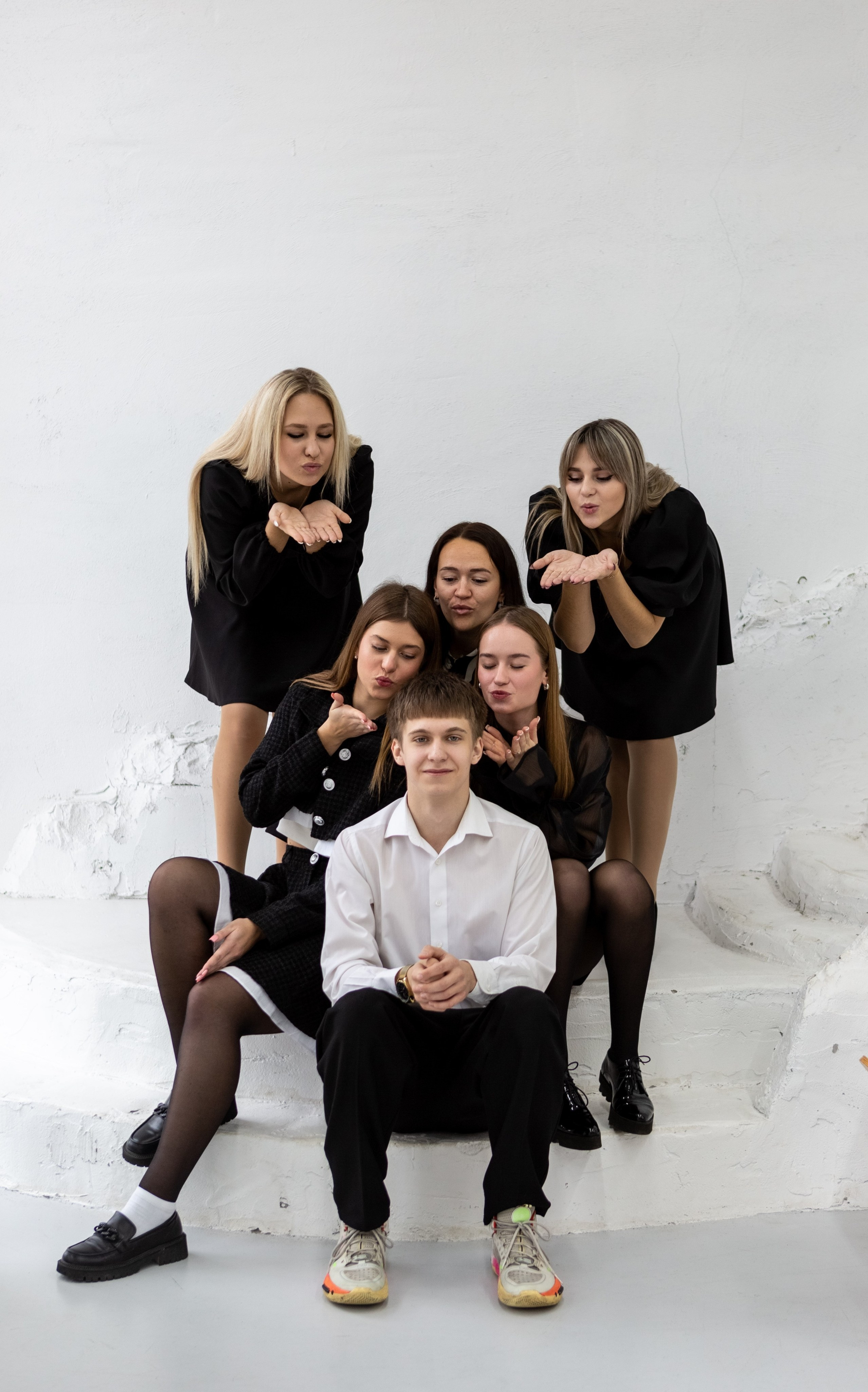 Съемка в студии. Выпускные альбомы Воронеж " СОКОЛ фото»