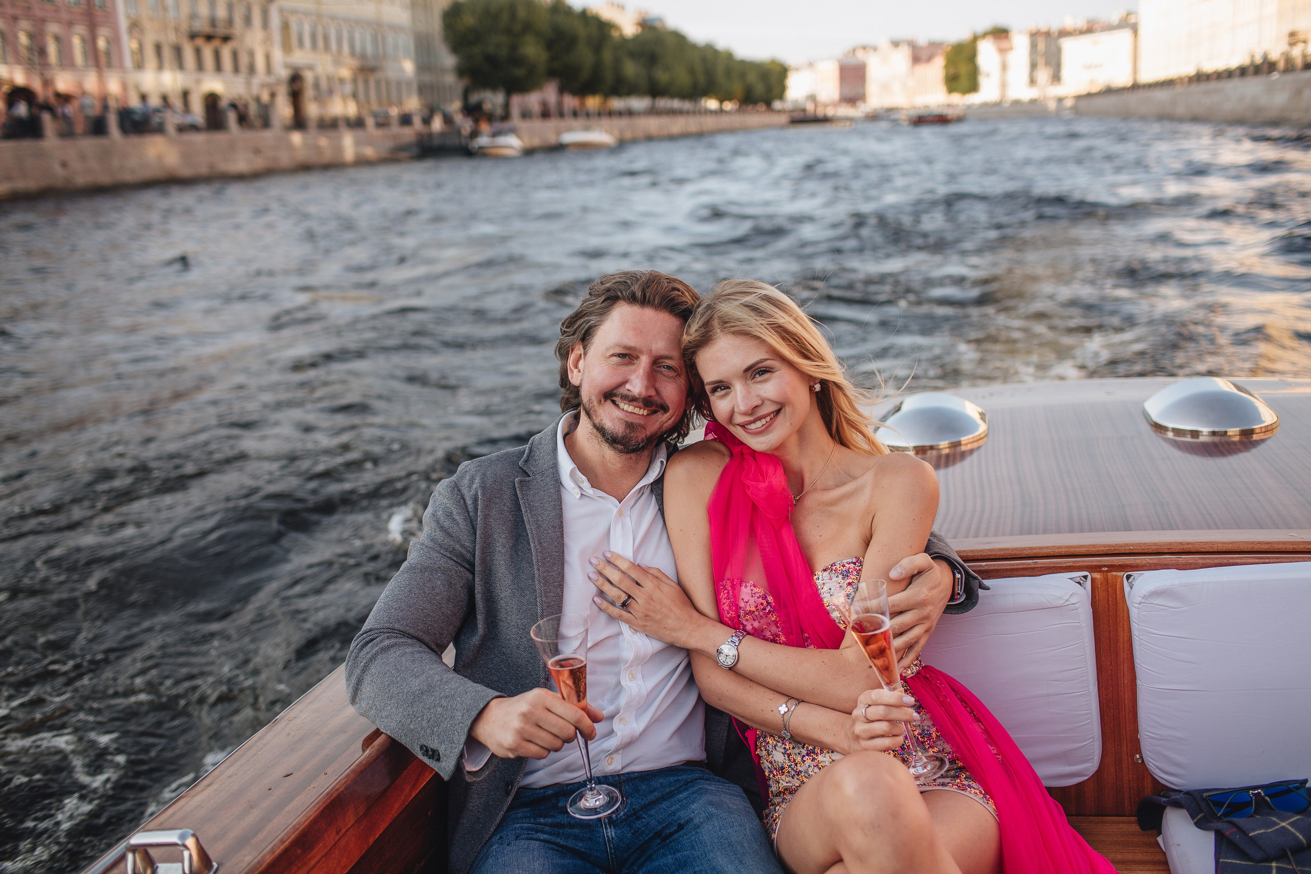 Прогулка на катере по рекам и каналам. Свадебный и семейный фотограф Спб Бошман Ирина