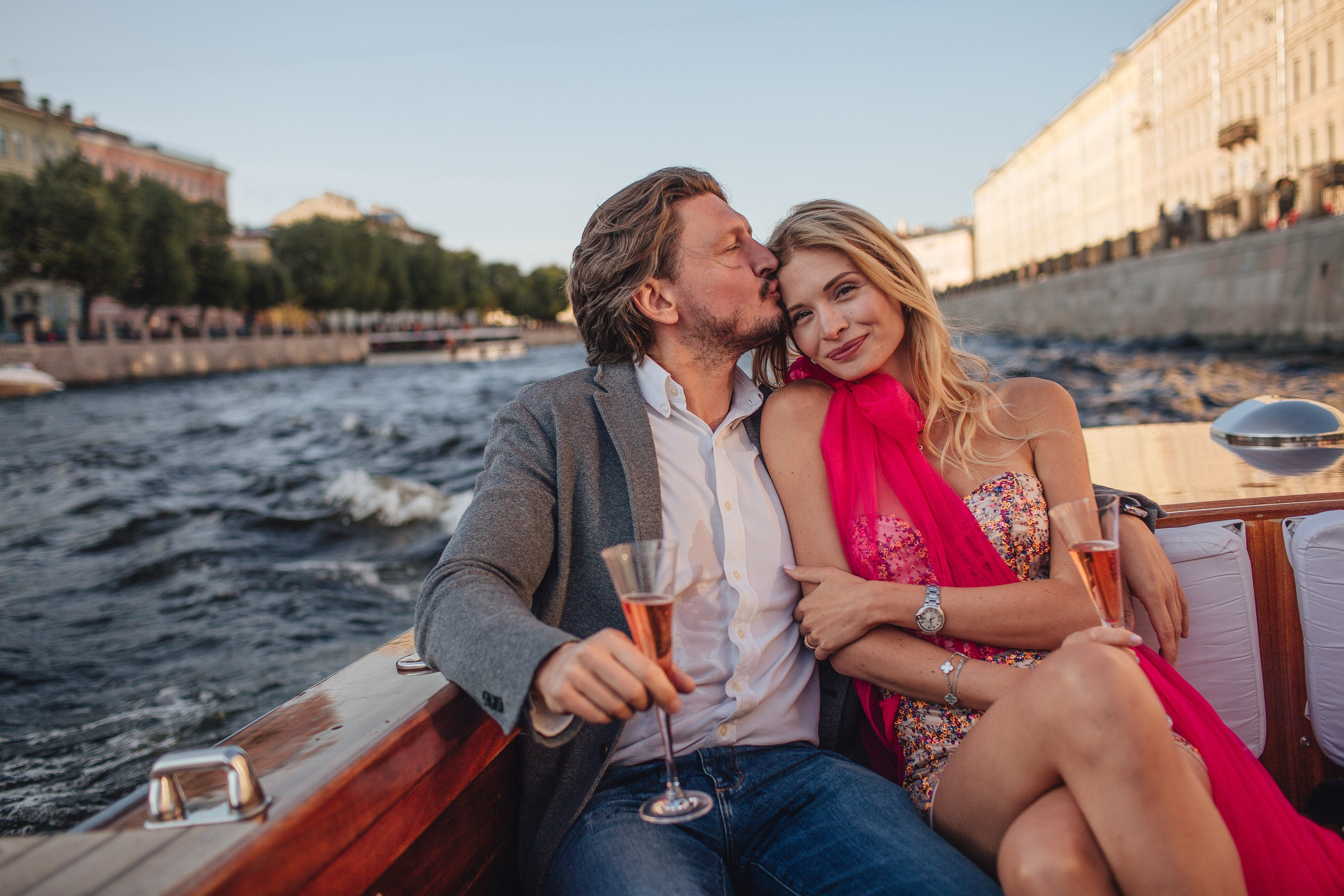 Прогулка на катере по рекам и каналам. Свадебный и семейный фотограф Спб Бошман Ирина