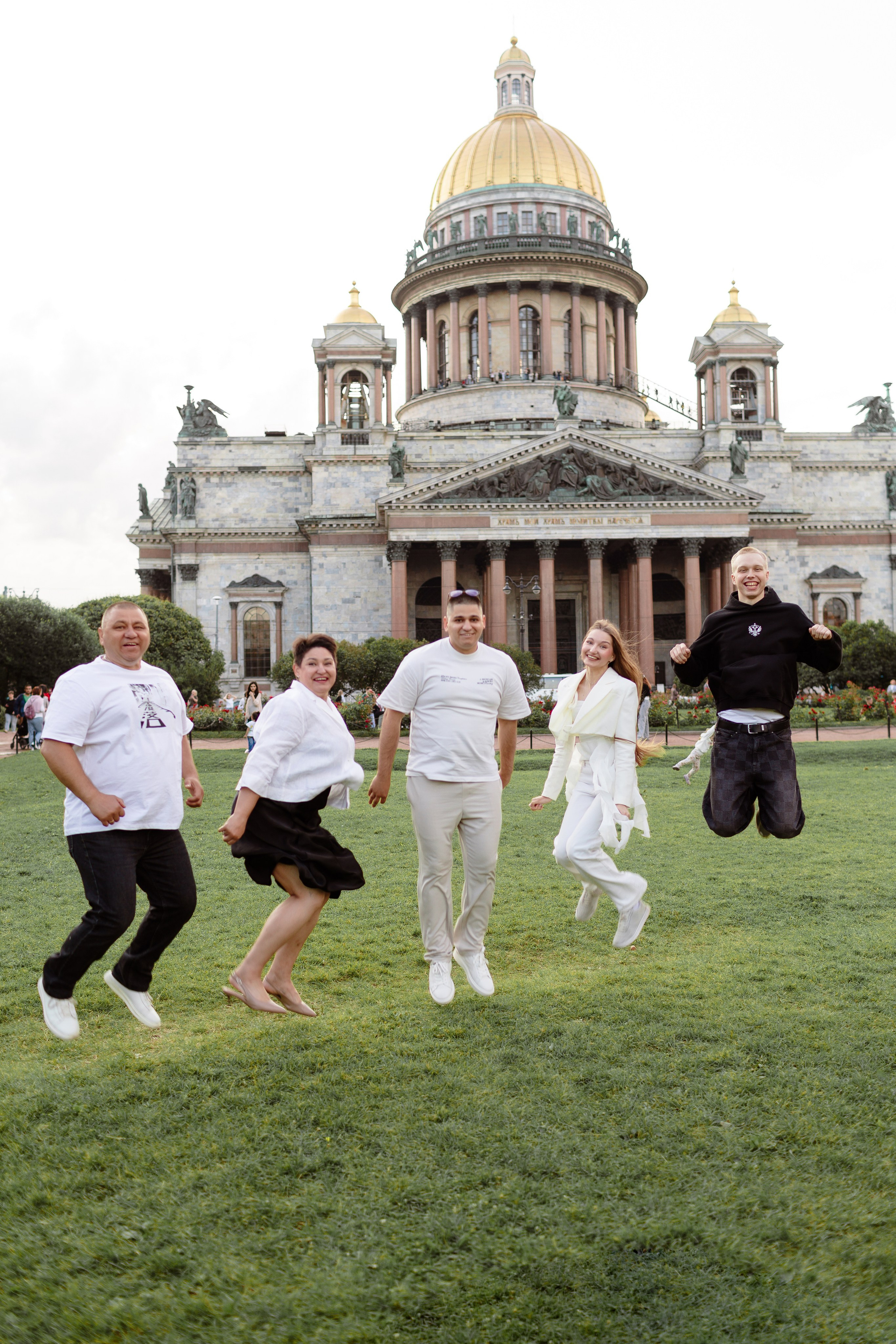 У Исакиевского. Свадебный и семейный фотограф Спб Бошман Ирина