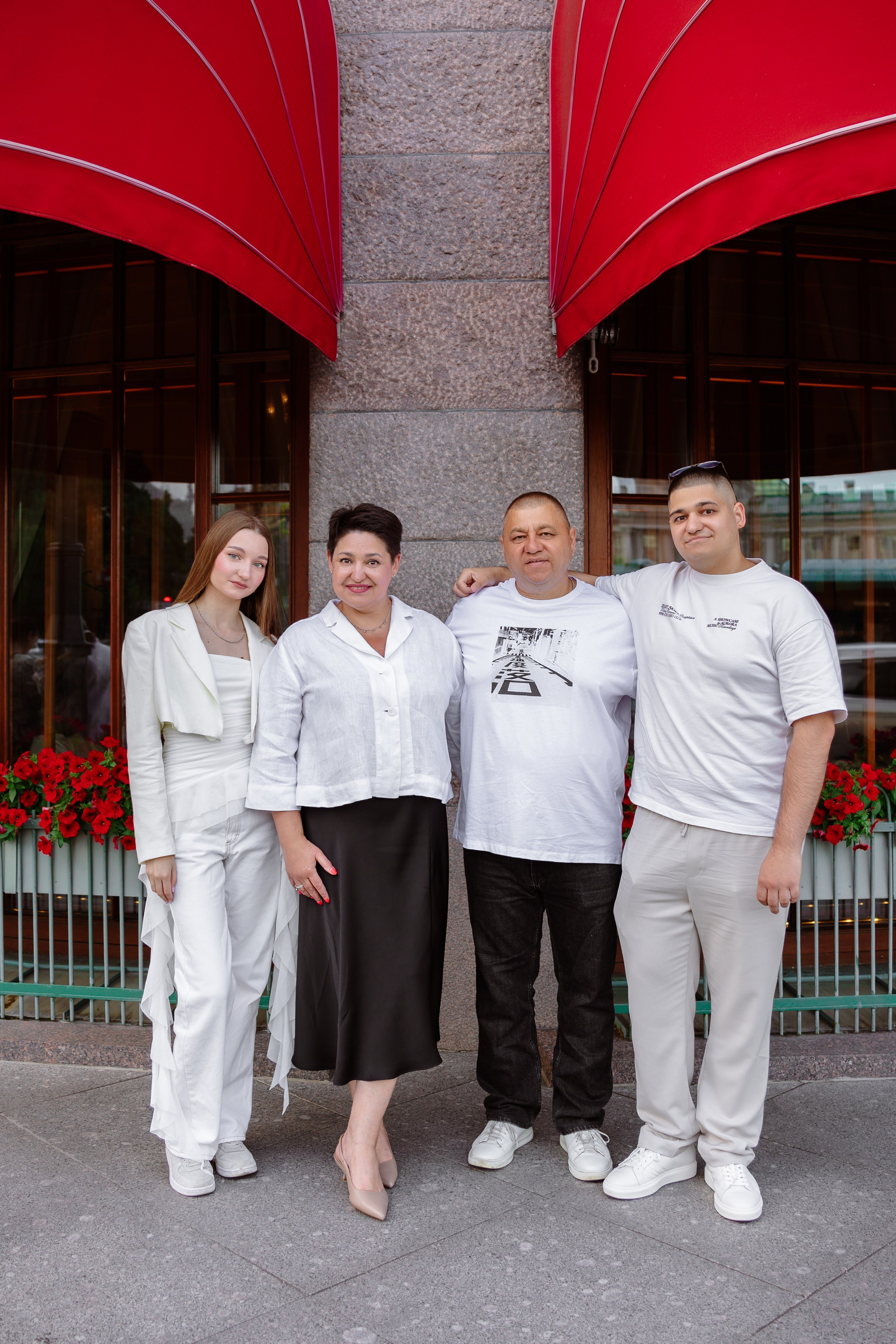 У Исакиевского. Свадебный и семейный фотограф Спб Бошман Ирина