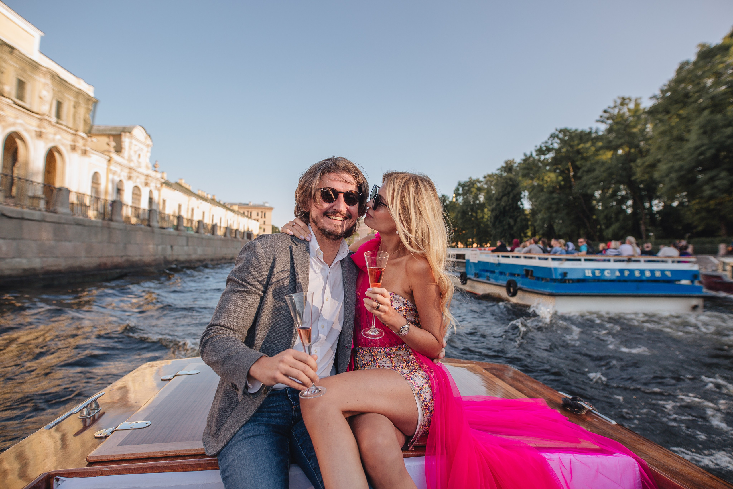 Прогулка на катере по рекам и каналам. Свадебный и семейный фотограф Спб Бошман Ирина