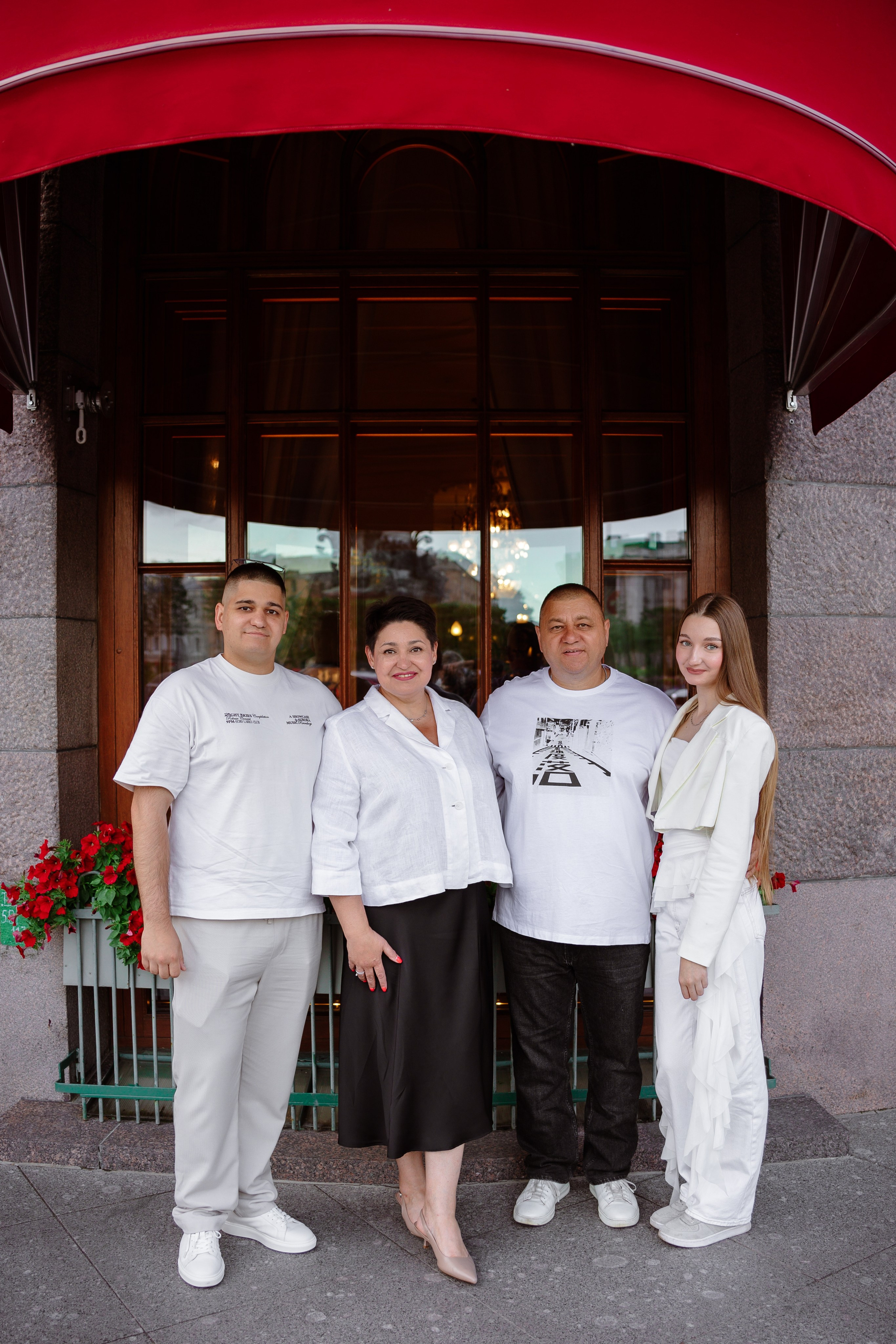 У Исакиевского. Свадебный и семейный фотограф Спб Бошман Ирина