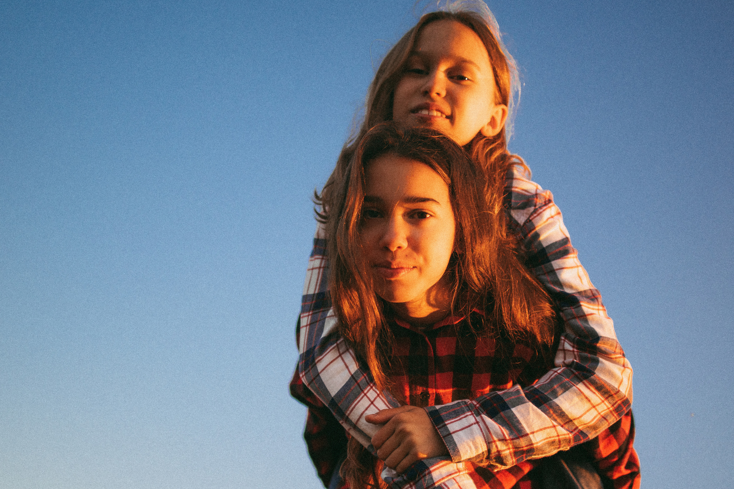 Девочки и рассвет. Фотораф — анималист Мария Шистка