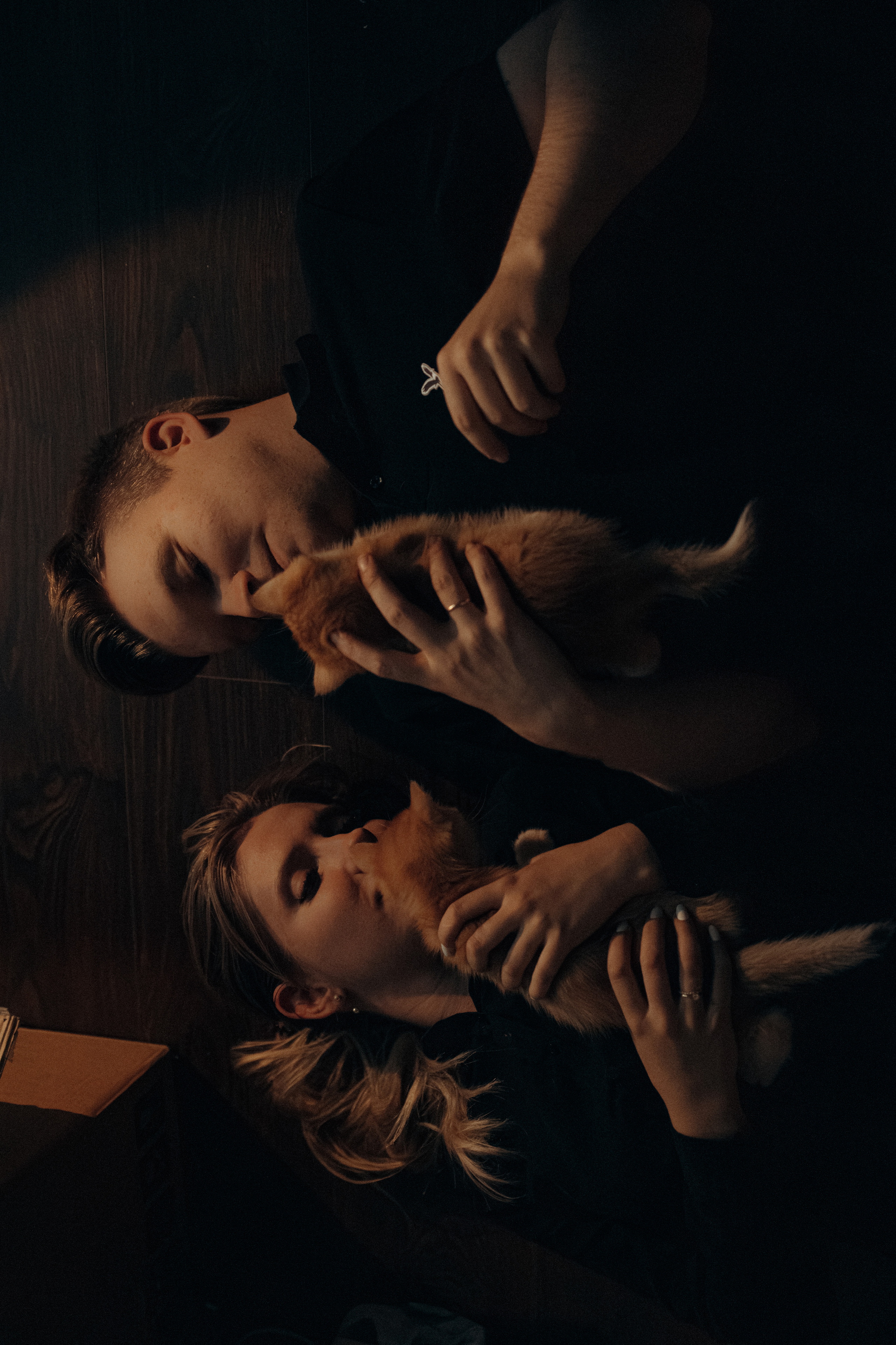 Илья, Люба и котики. Фотораф — анималист Мария Шистка