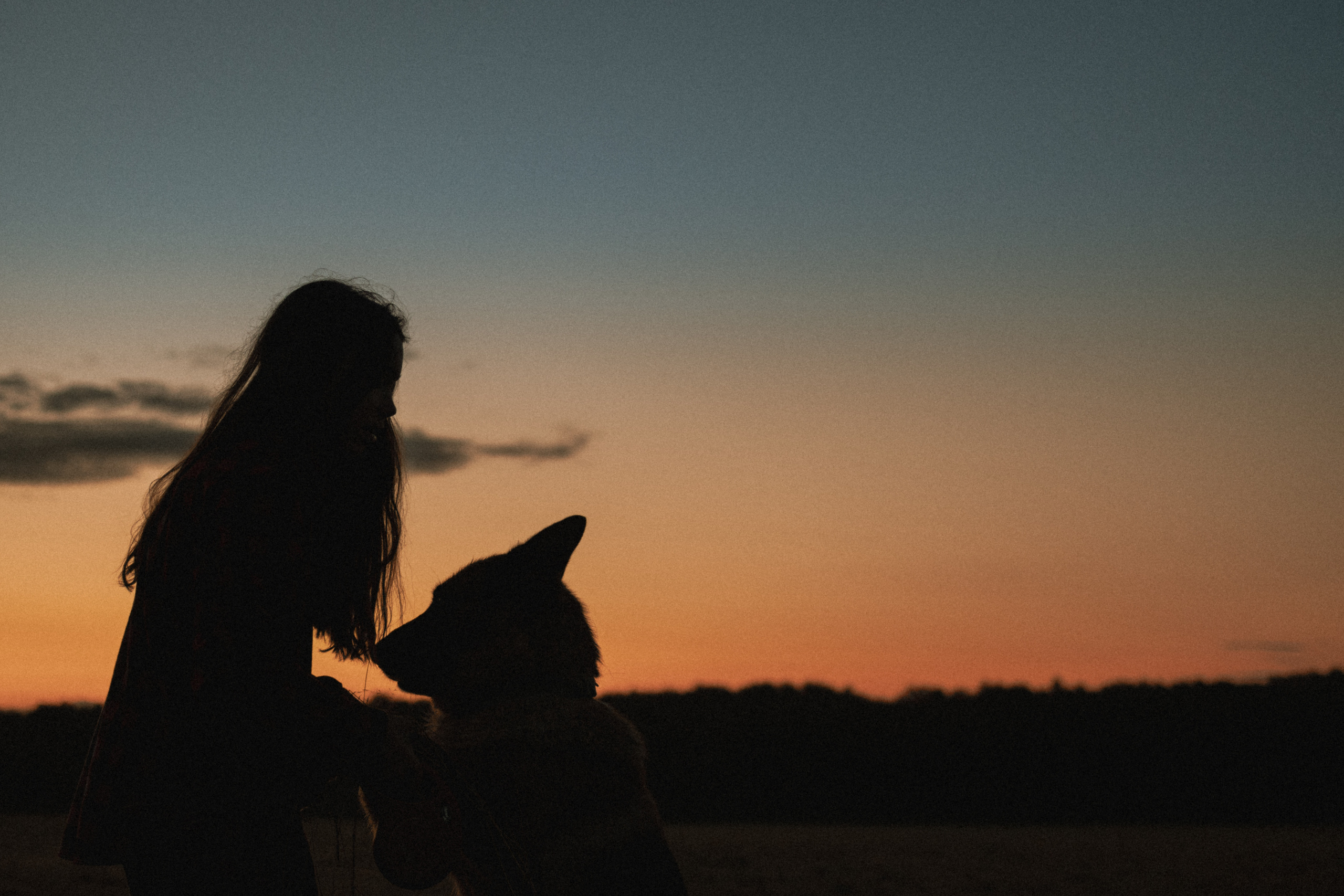 Девочки и рассвет. Фотораф — анималист Мария Шистка