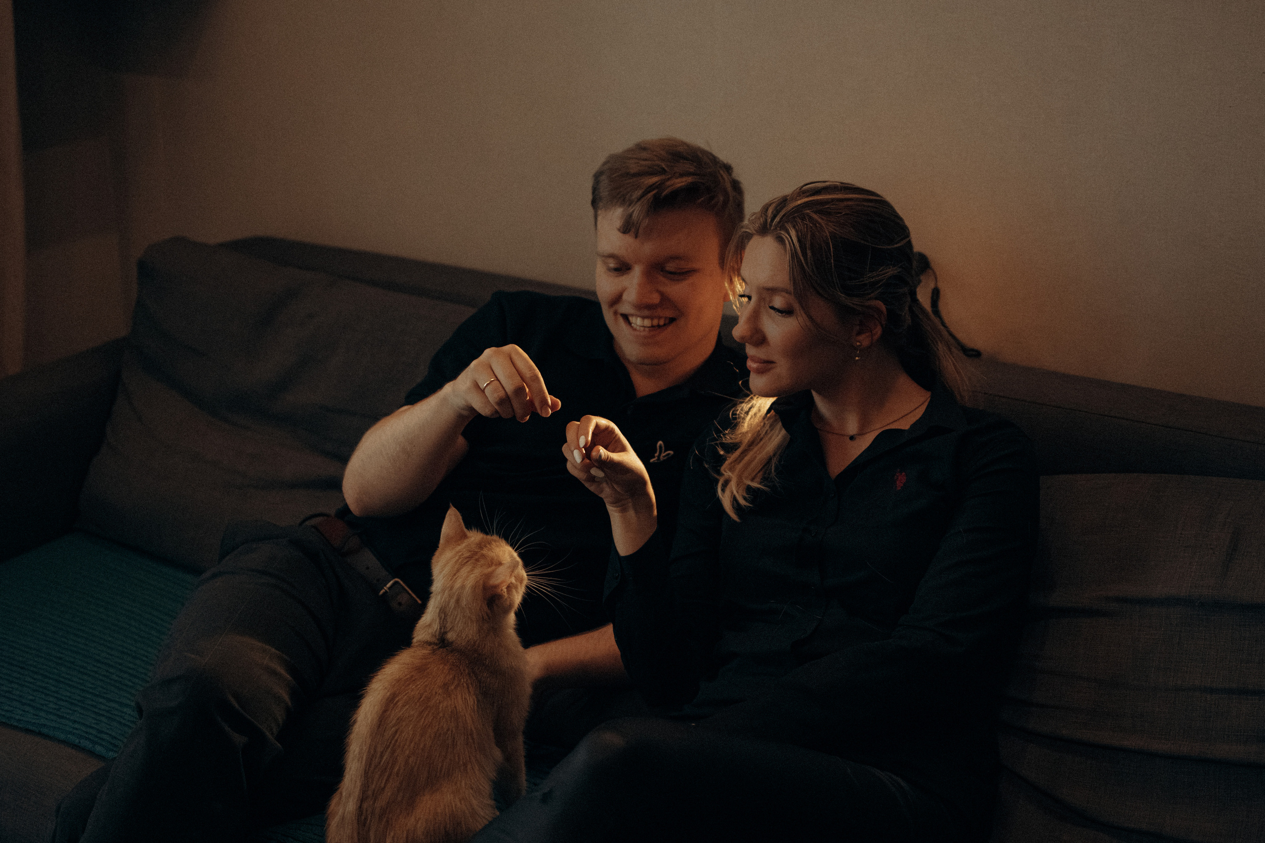 Илья, Люба и котики. Фотораф — анималист Мария Шистка