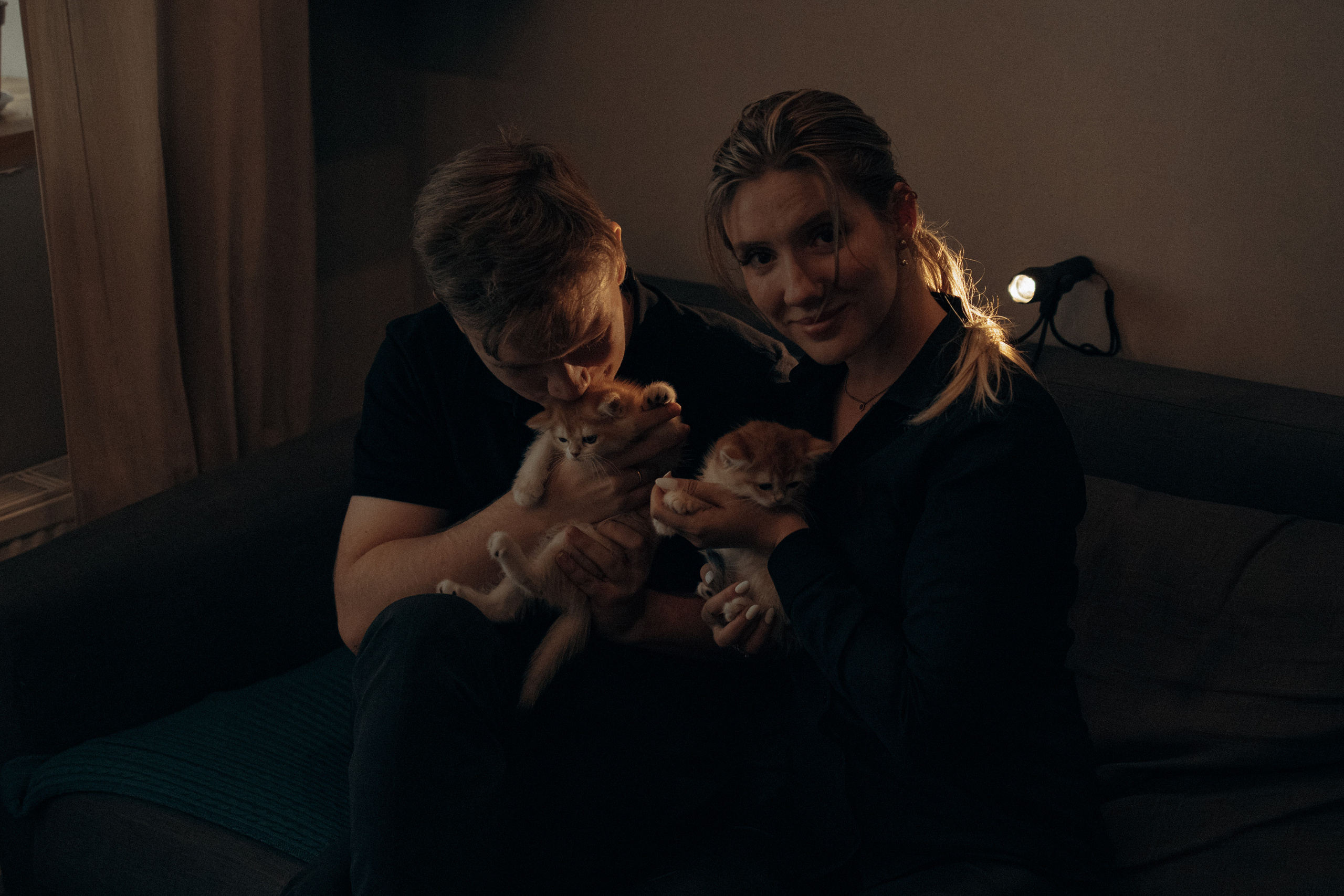 Илья, Люба и котики. Фотораф — анималист Мария Шистка