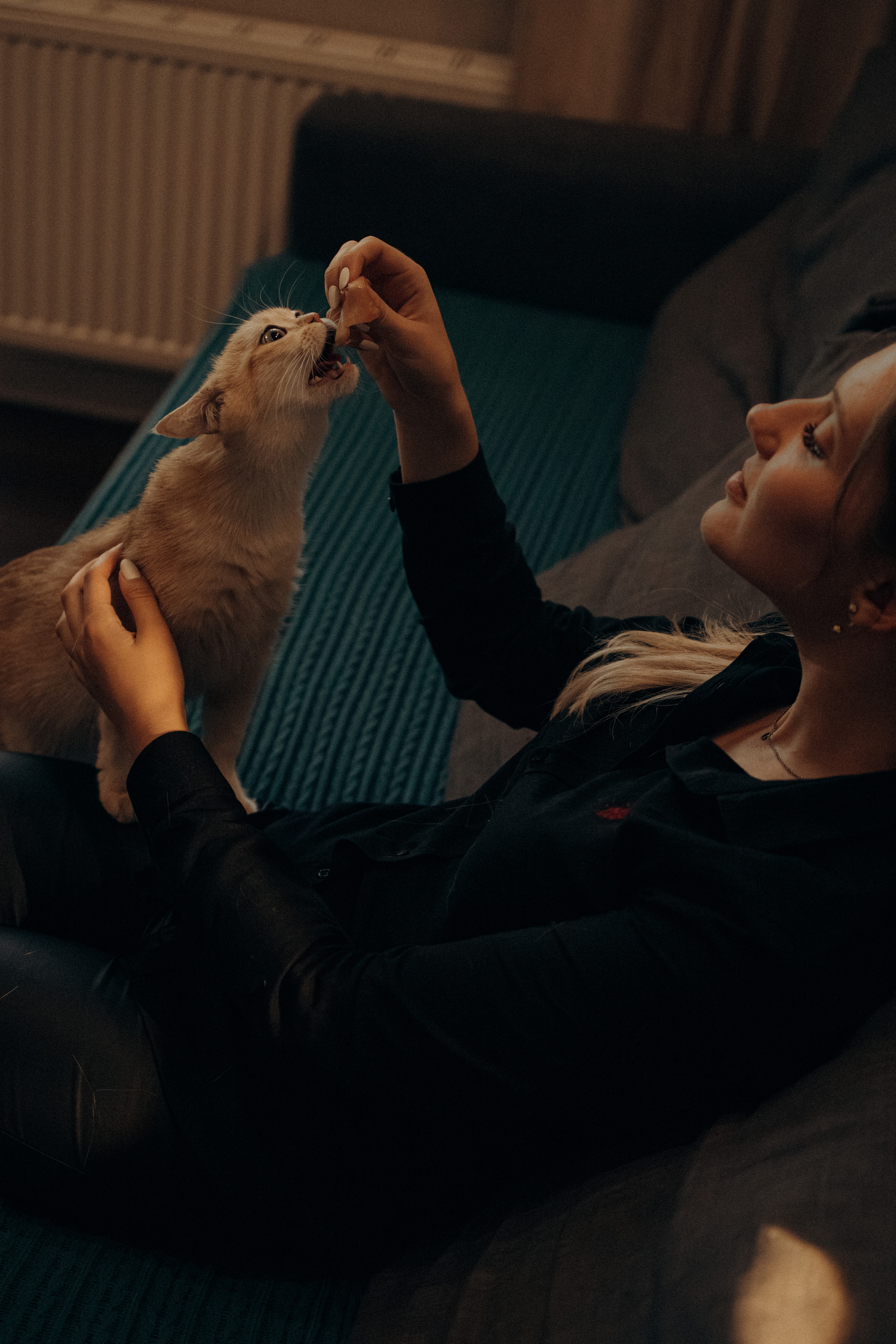 Илья, Люба и котики. Фотораф — анималист Мария Шистка