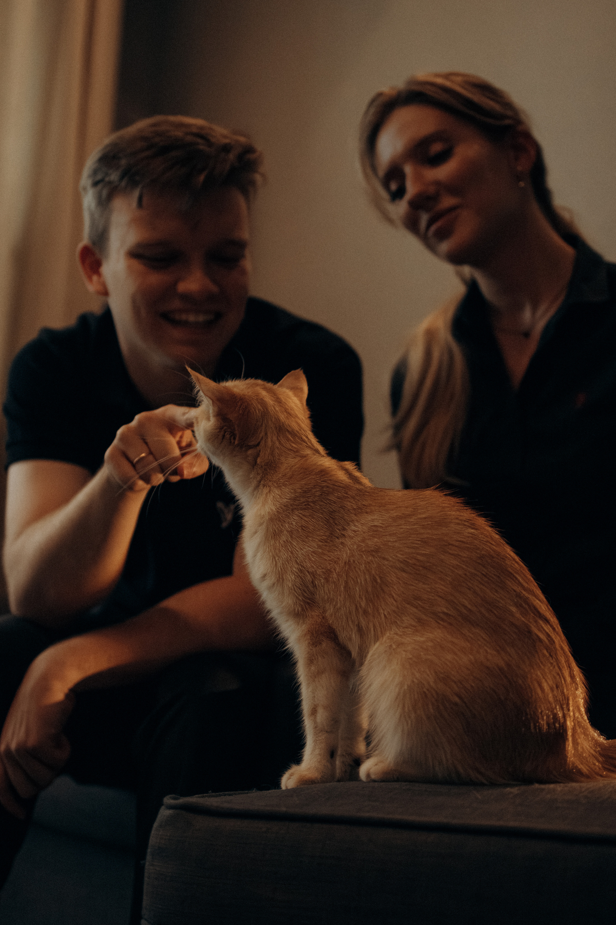 Илья, Люба и котики. Фотораф — анималист Мария Шистка