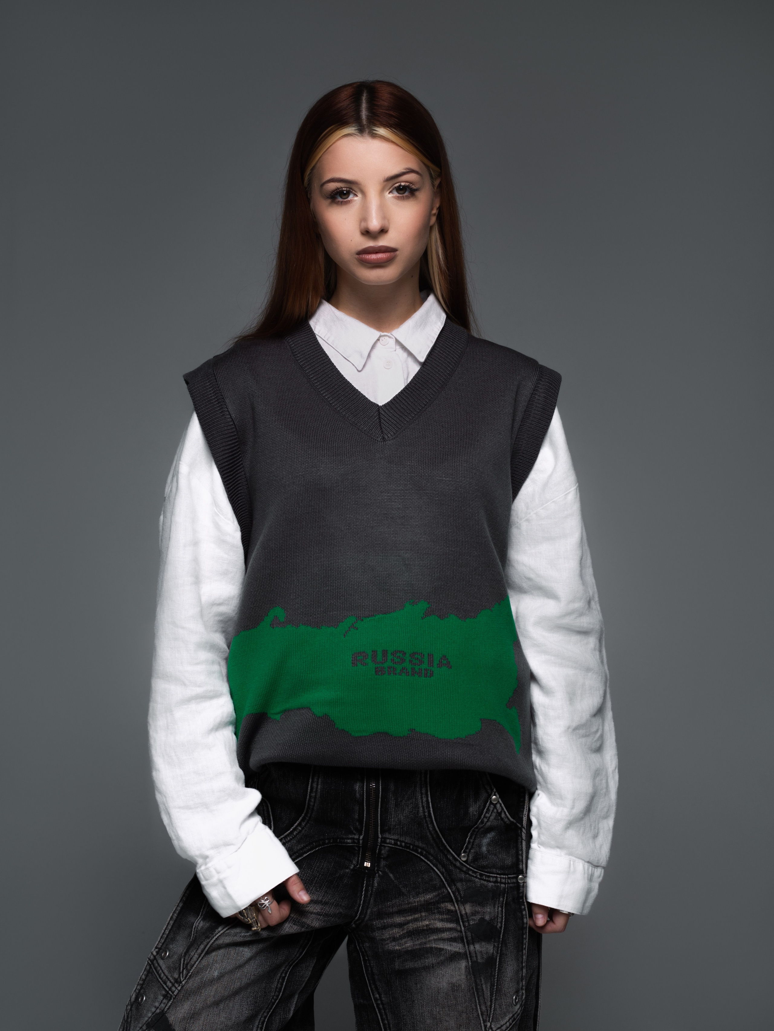 КАТАЛОГ | серый фон. RUNA production — стильные съемки для брендов