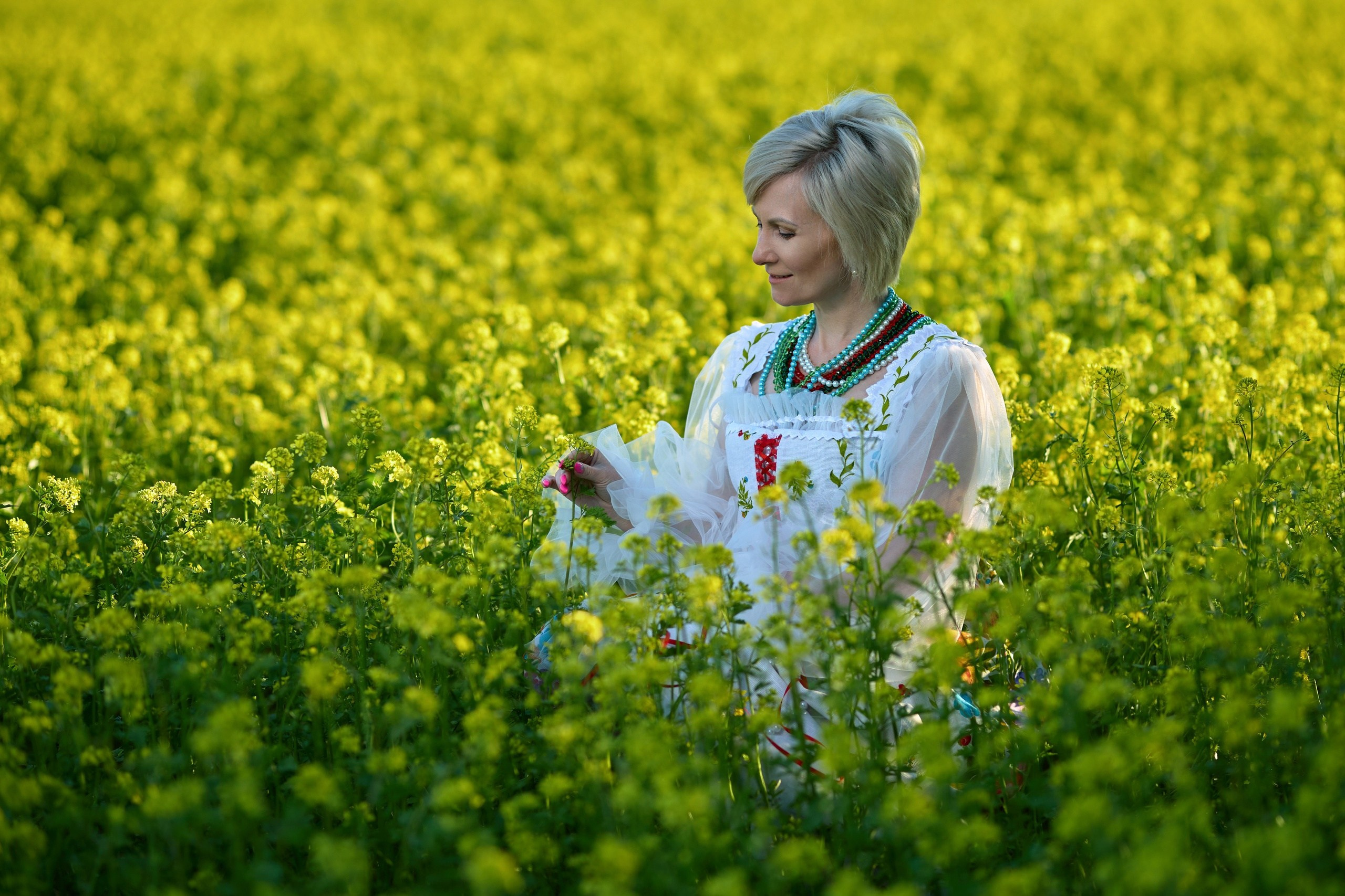 Фотосессия в цветущих лугах. Владимир Суздалов (ProMaXe) — Портретный фотограф, тематические фотосессии в Чебоксарах