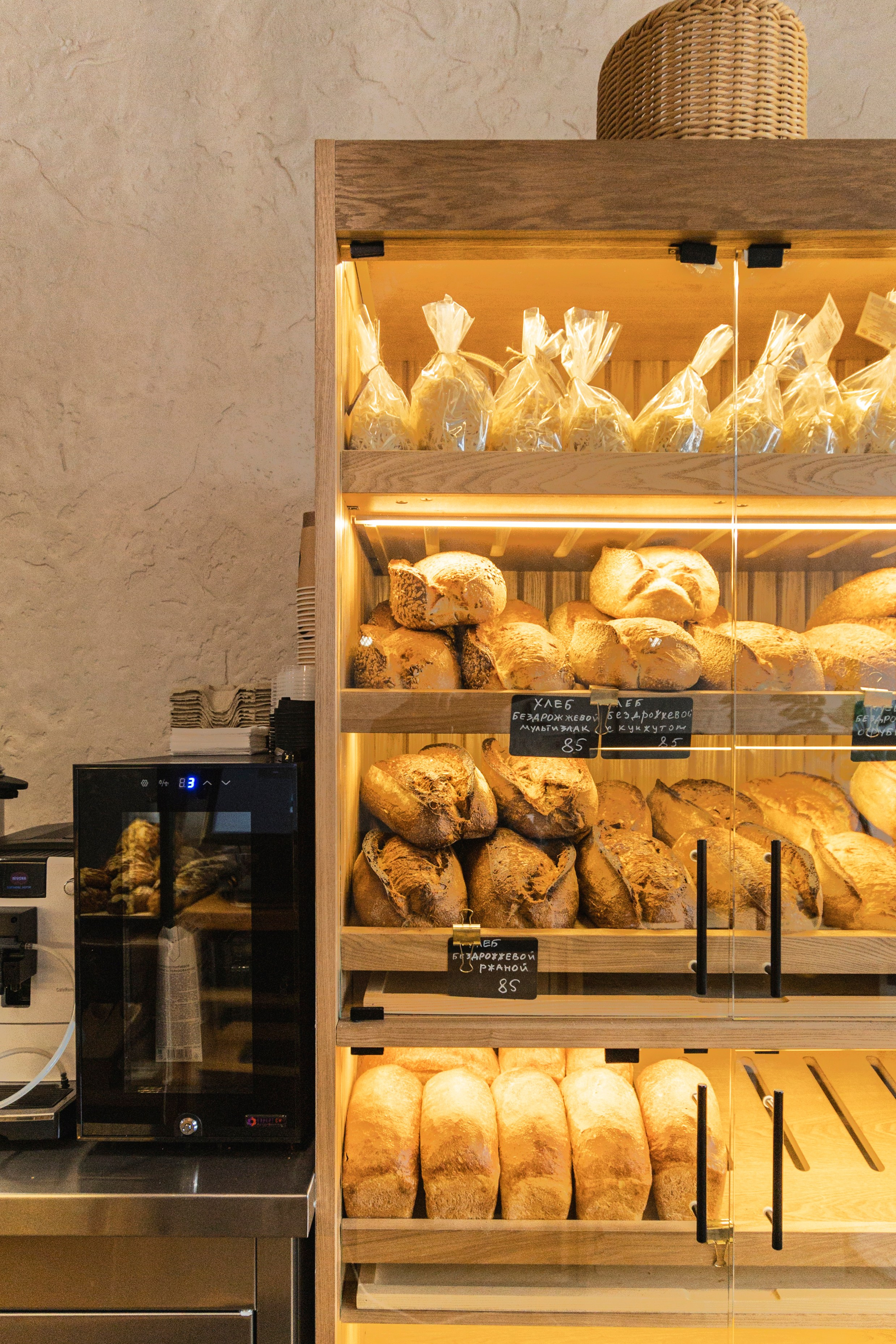 Витрины для пекарни. Фотограф Настя Конник | Пятигорск | Эльбрус | Домбай | Архыз