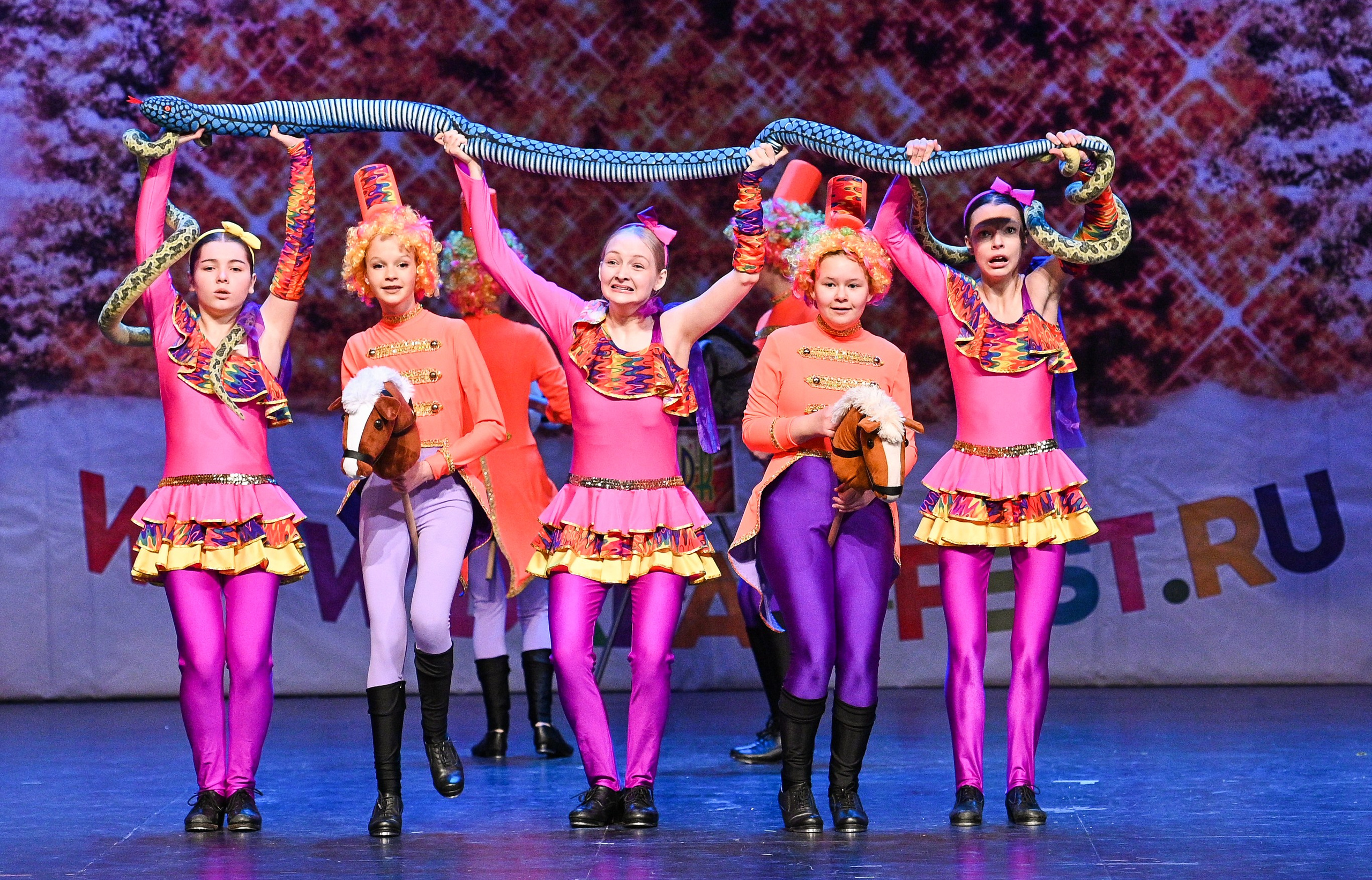 14.11.2024 «Новогодний Звездопад Талантов» Фестивальное движение «Шаг к мечте» г. Москва. Медиастудия Фото Концепт