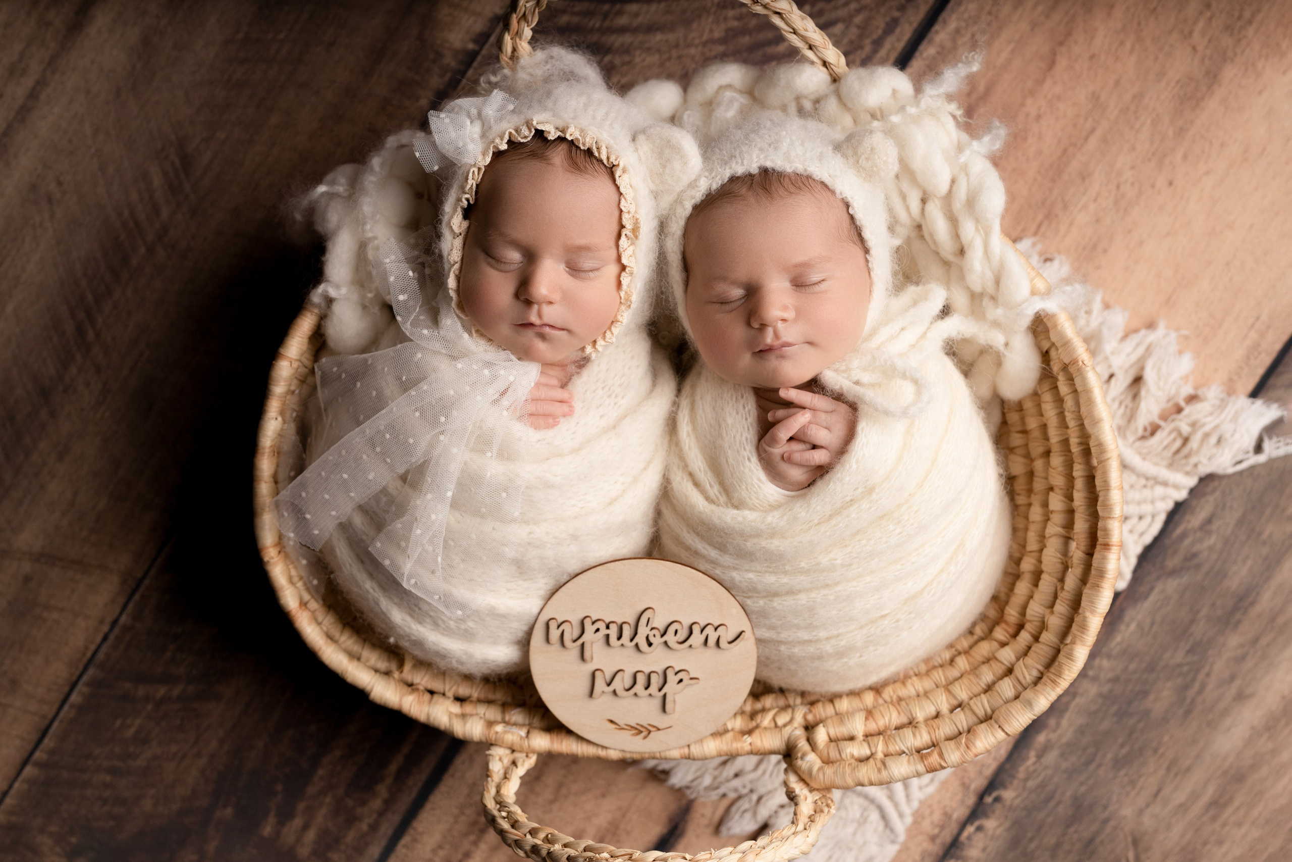 Фотограф новорожденных | Екатерина | Портфолио и цены | Съемка в студии и дома. Фотограф уникального направления ньюборн в Москве Екатерина Буценина