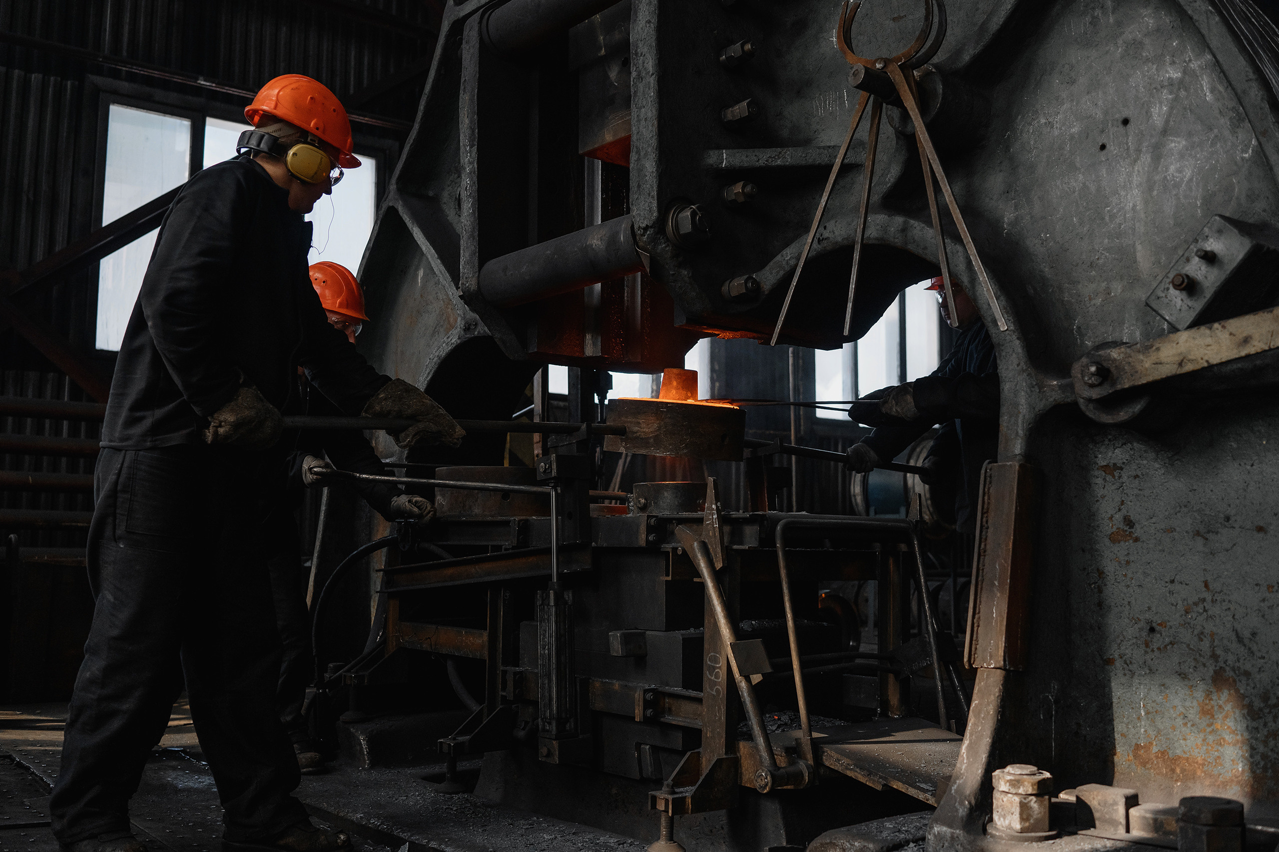 фотографии рабочего процесса на производстве