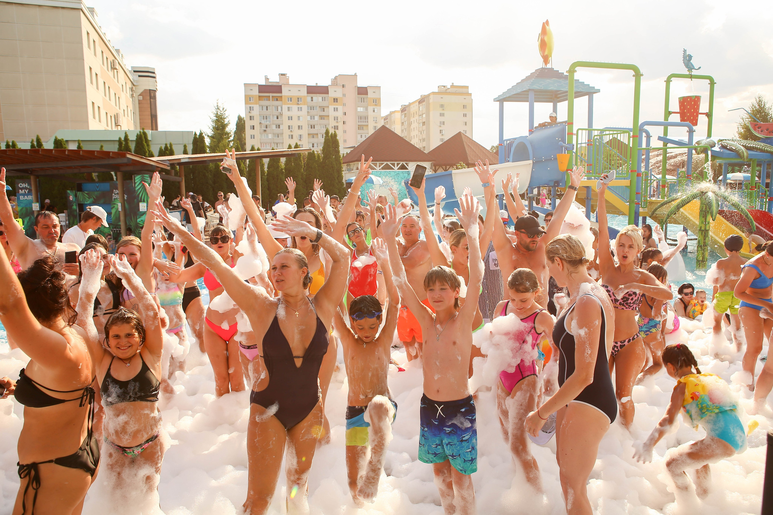 Nova Paradise. Свадебный и предметный фотограф Ренат Каламперов