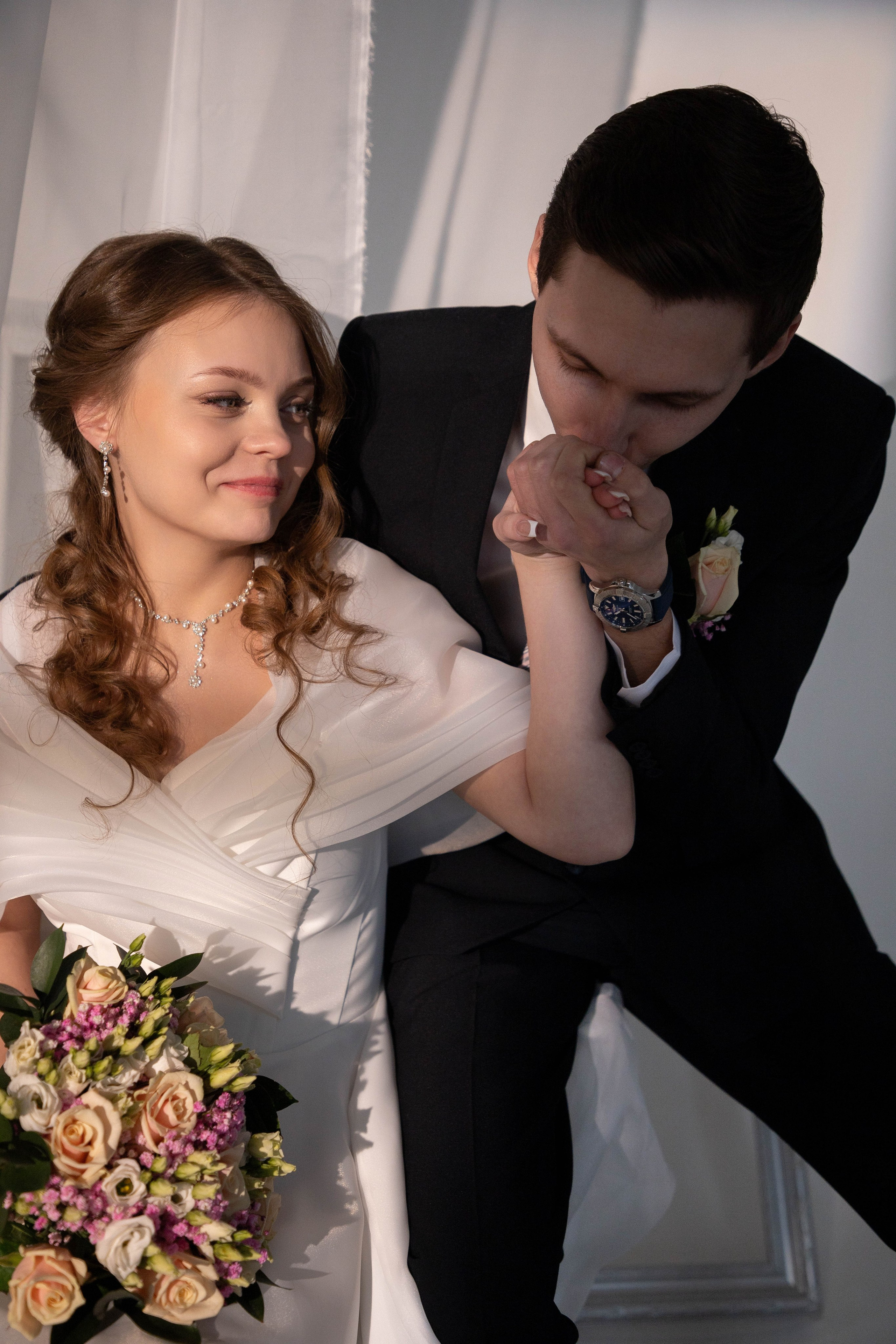 Свадебная фотосессия в студии. Фотограф Анастасия Тихонова