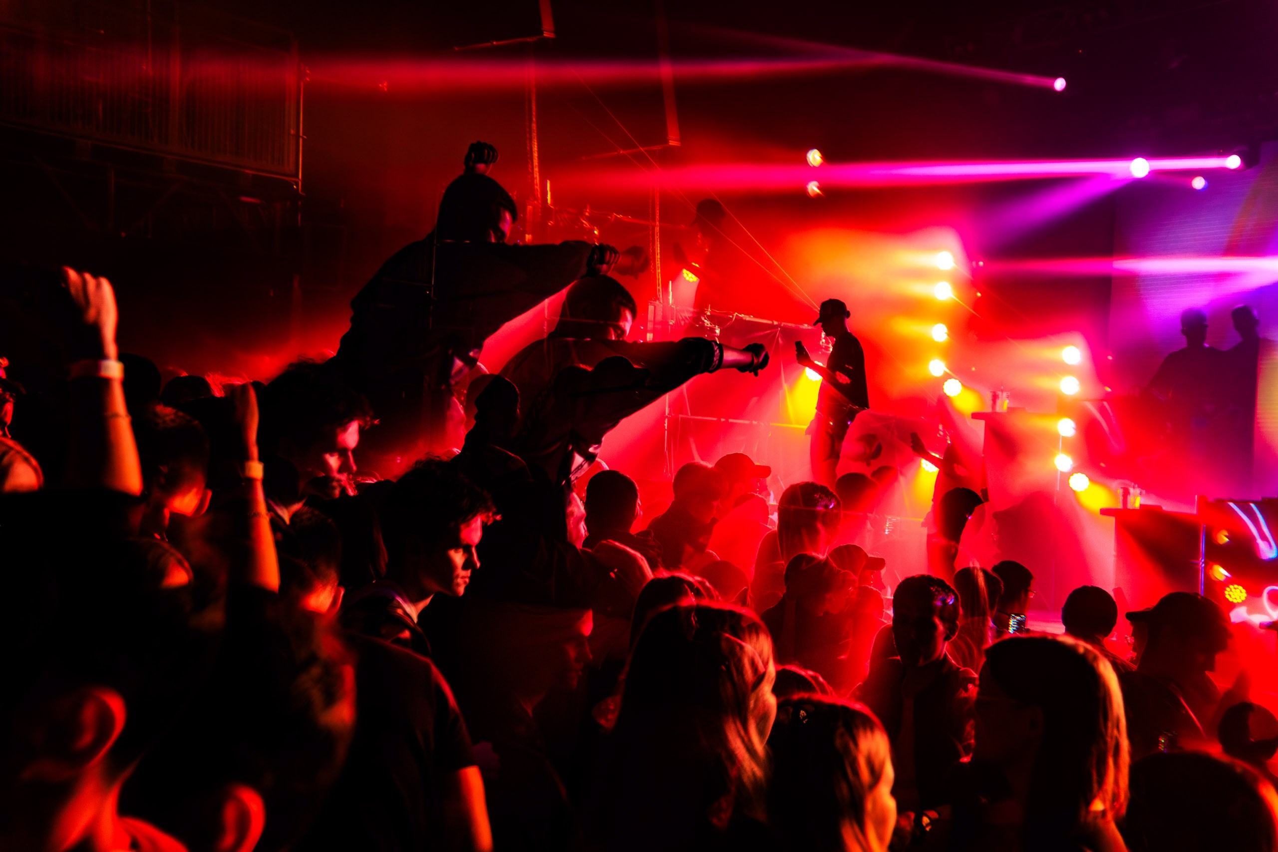 День первокурсника | Свобода. Репортажный фотограф Екатеринбург | Яркий, качественный репортаж | Концерты, клубы, репортаж, праздники, корпоративы