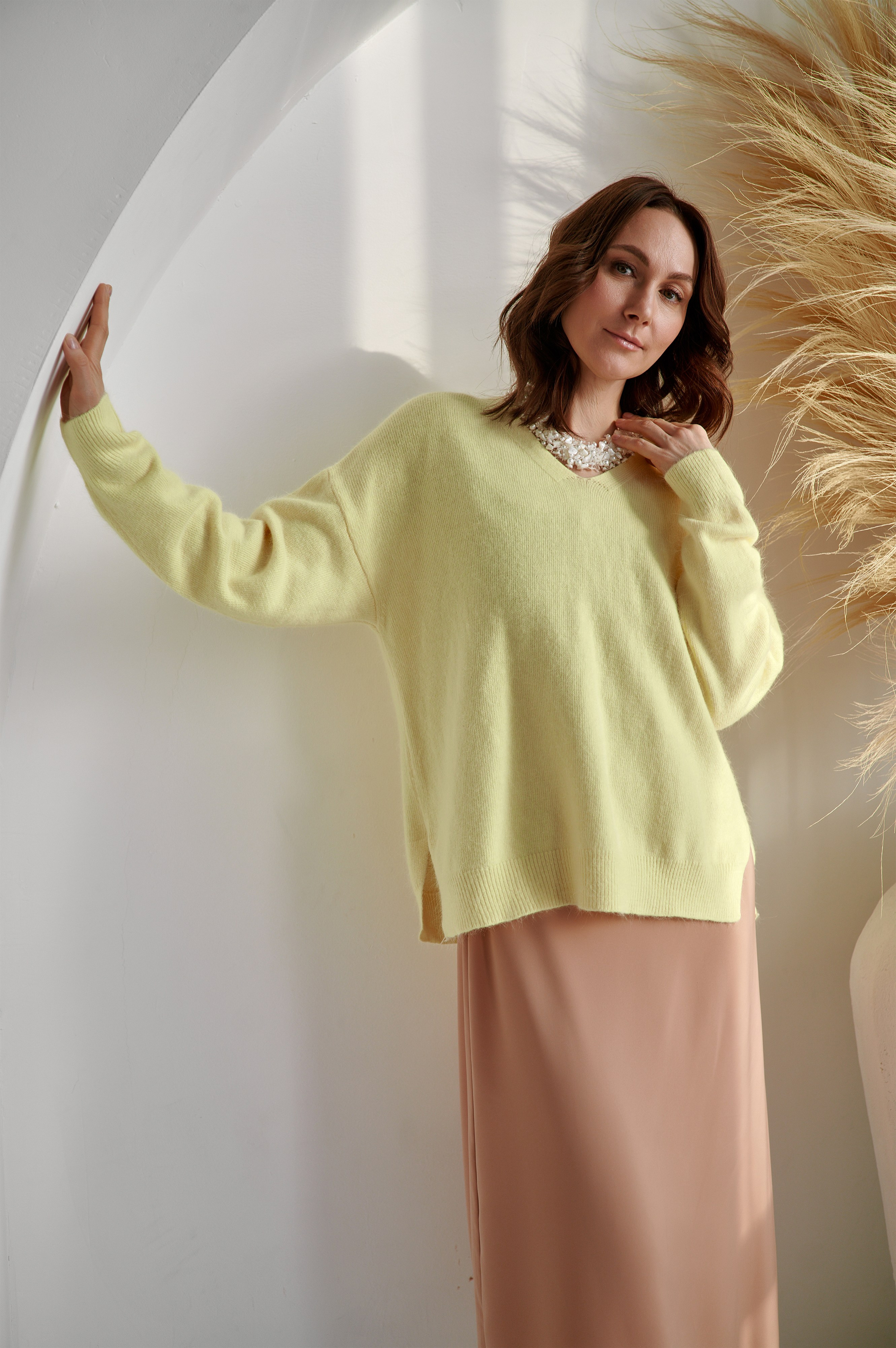 Одежда и аксессуары (с моделью). Контент фотограф для бизнеса и маркет-плейсов