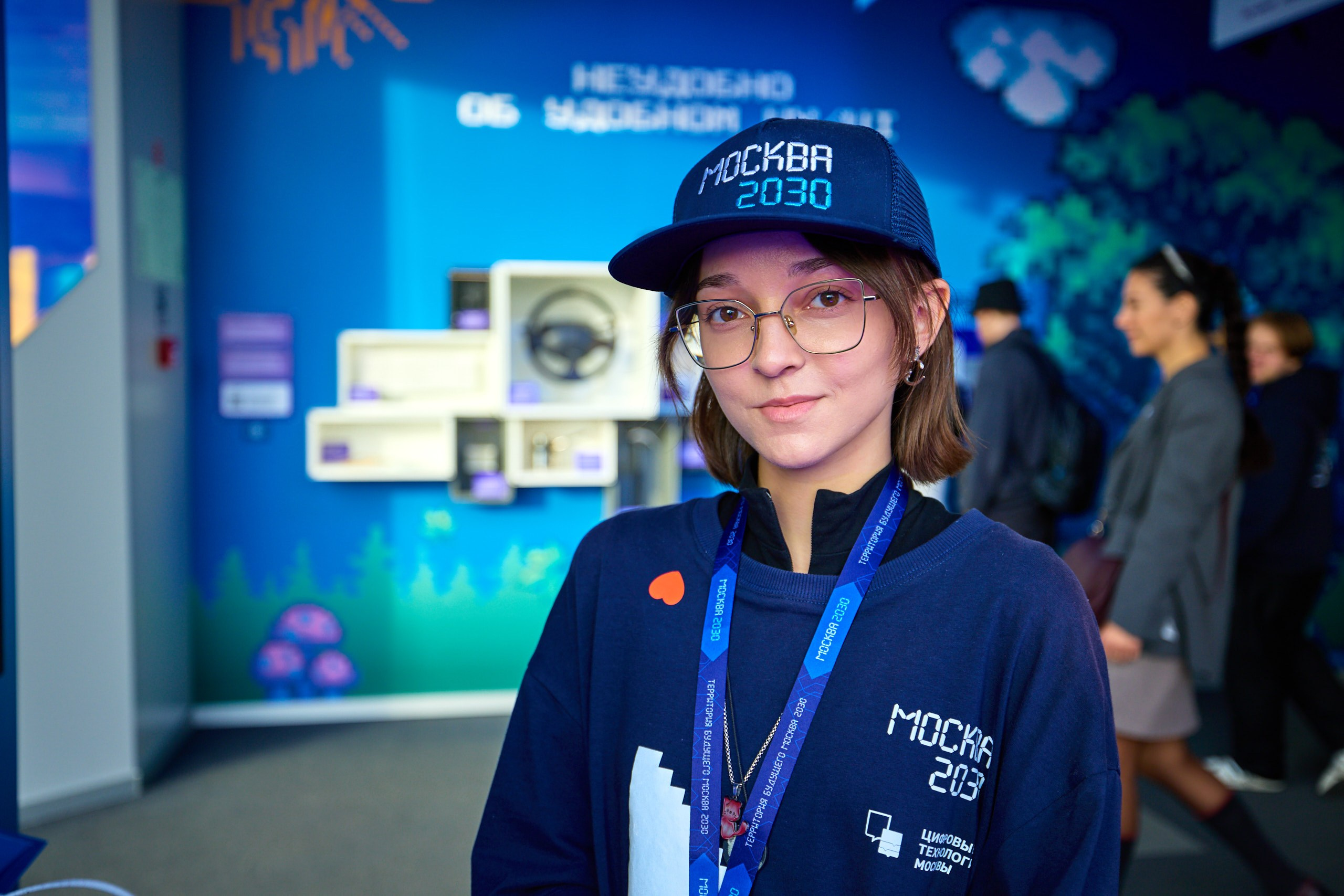 Репортаж концертного мероприятия со звездами на сцене в Лужниках, профессиональный фотограф Москва — daphoto.pro