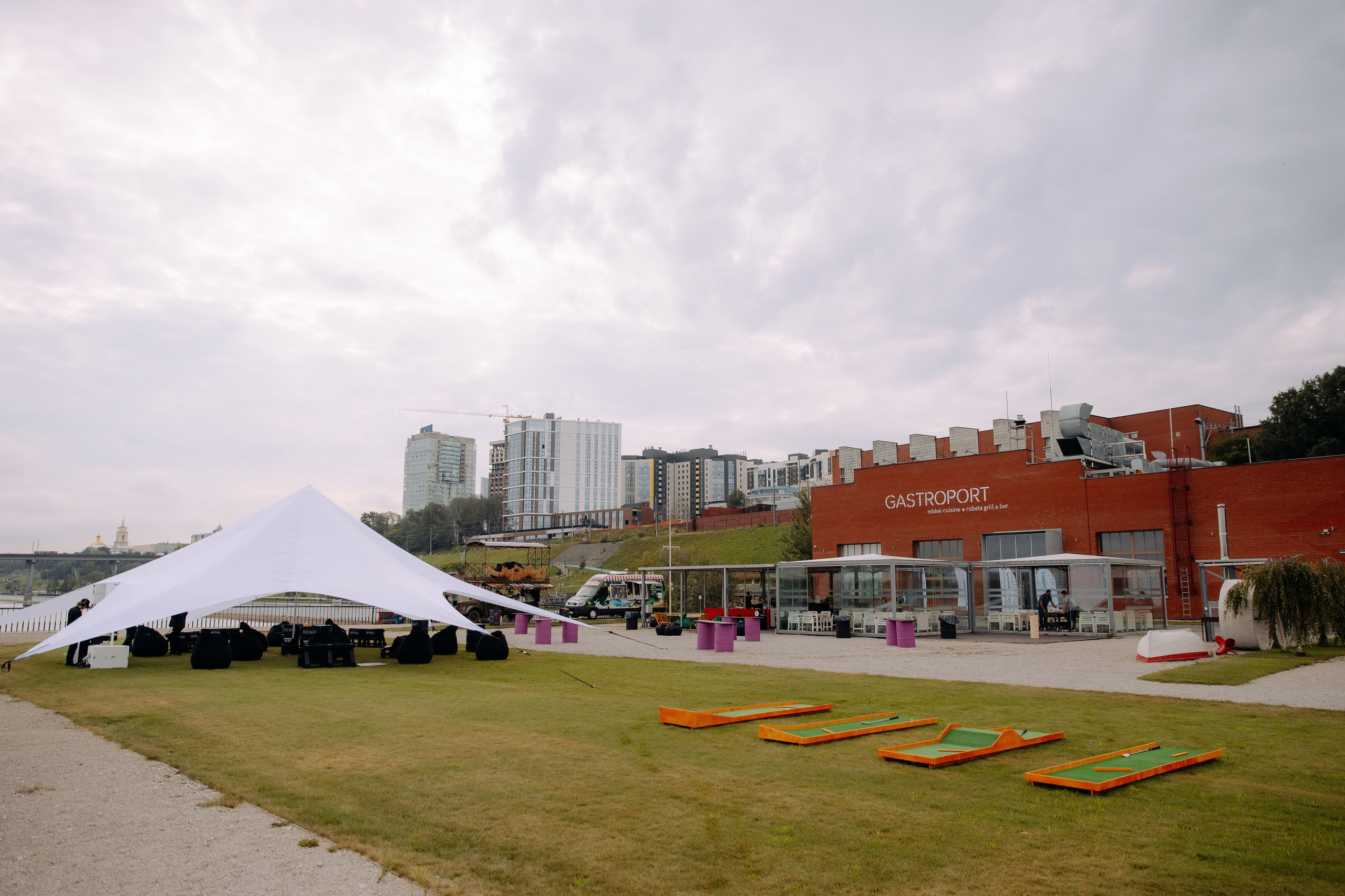 Ural Digital Weekend 2024. Фотосъемка свадебных, семейных и корпоративных мероприятий в Перми