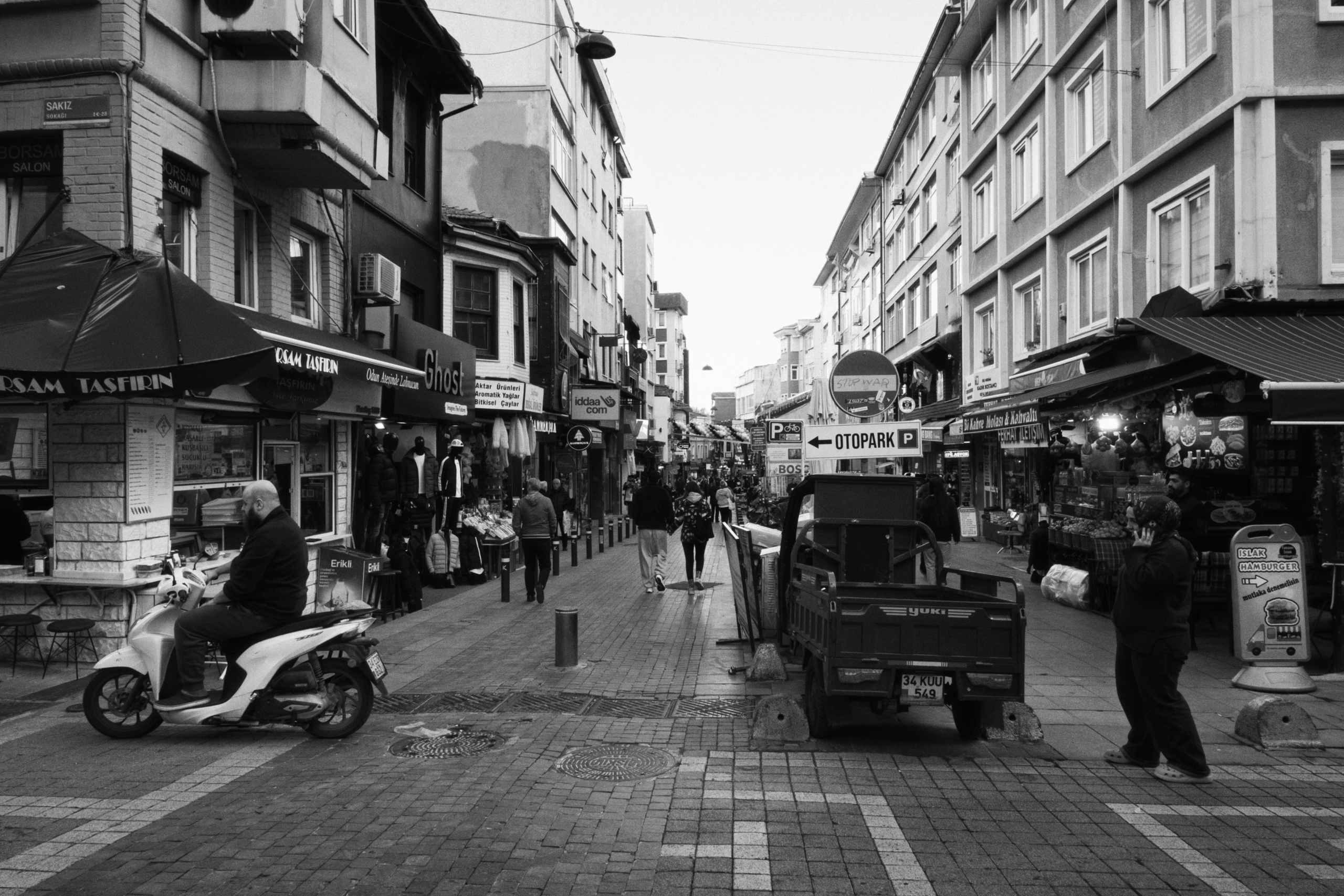 Kadikoy x Moda, Istanbul / Türkey AW25. Фотограф Юрин Евгений
