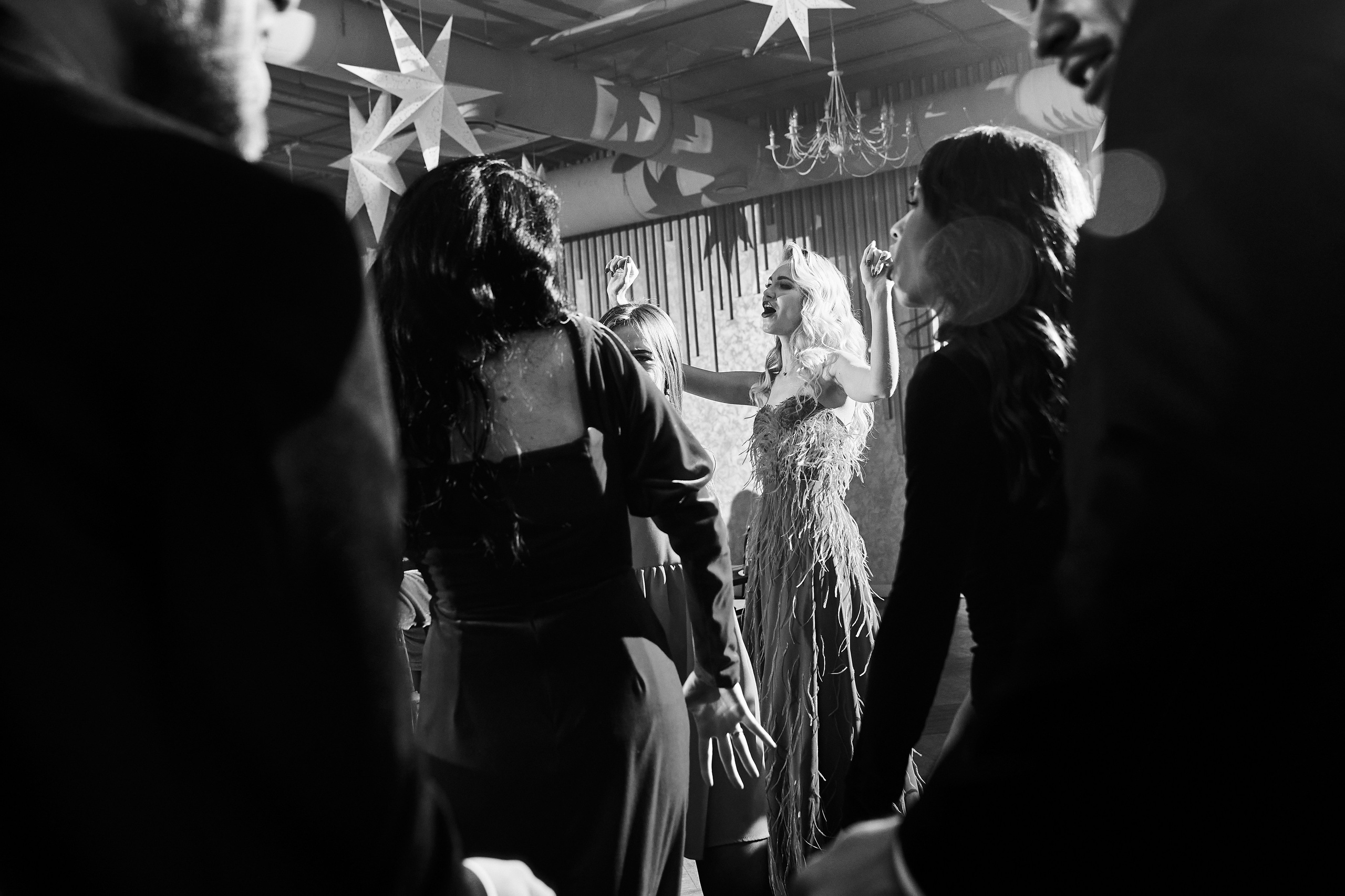 Выступление группы на банкете