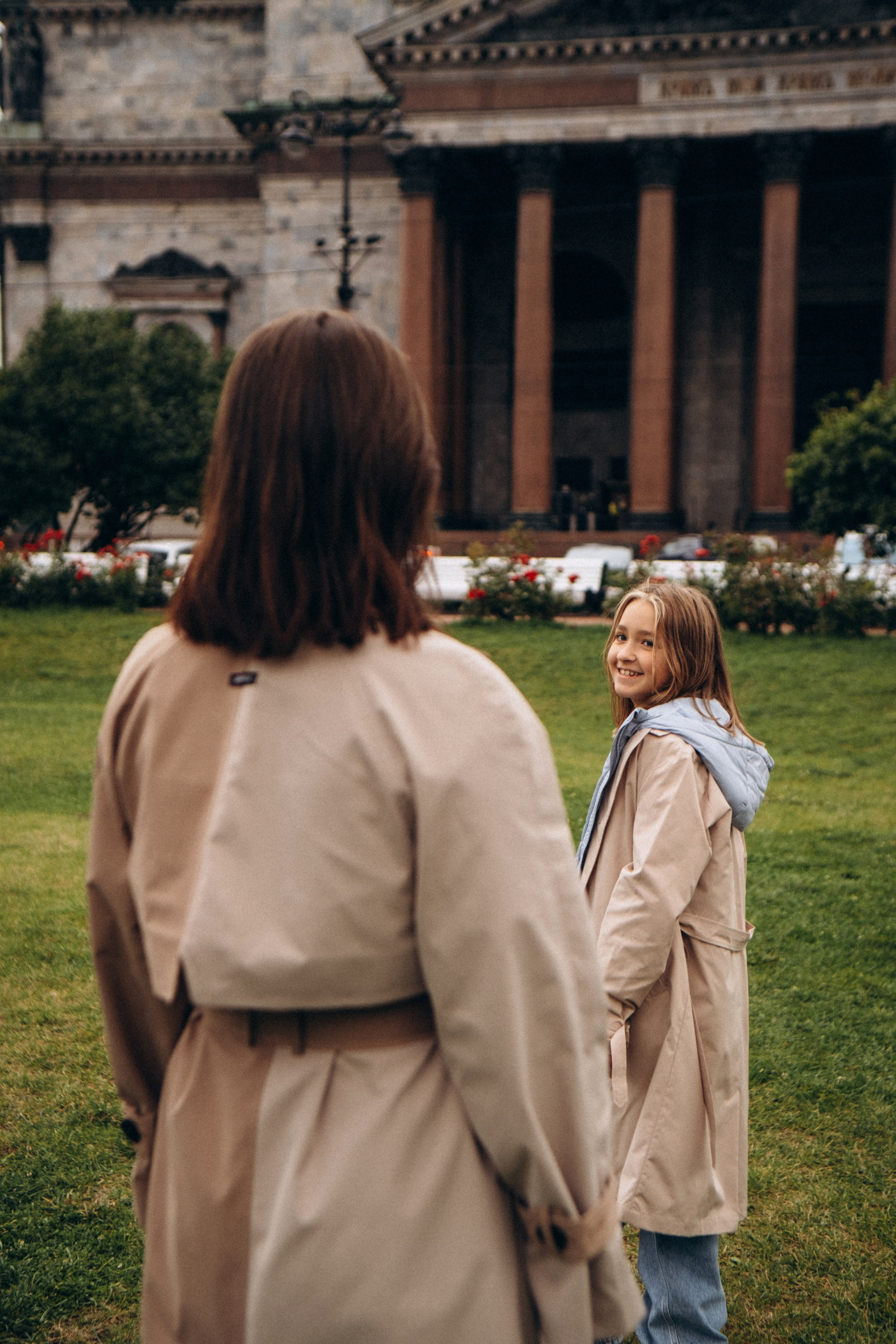 Семейная прогулочная фотосессия в Санкт-Петербурге. Фотограф в Санкт-Петербурге Кристина Брянская