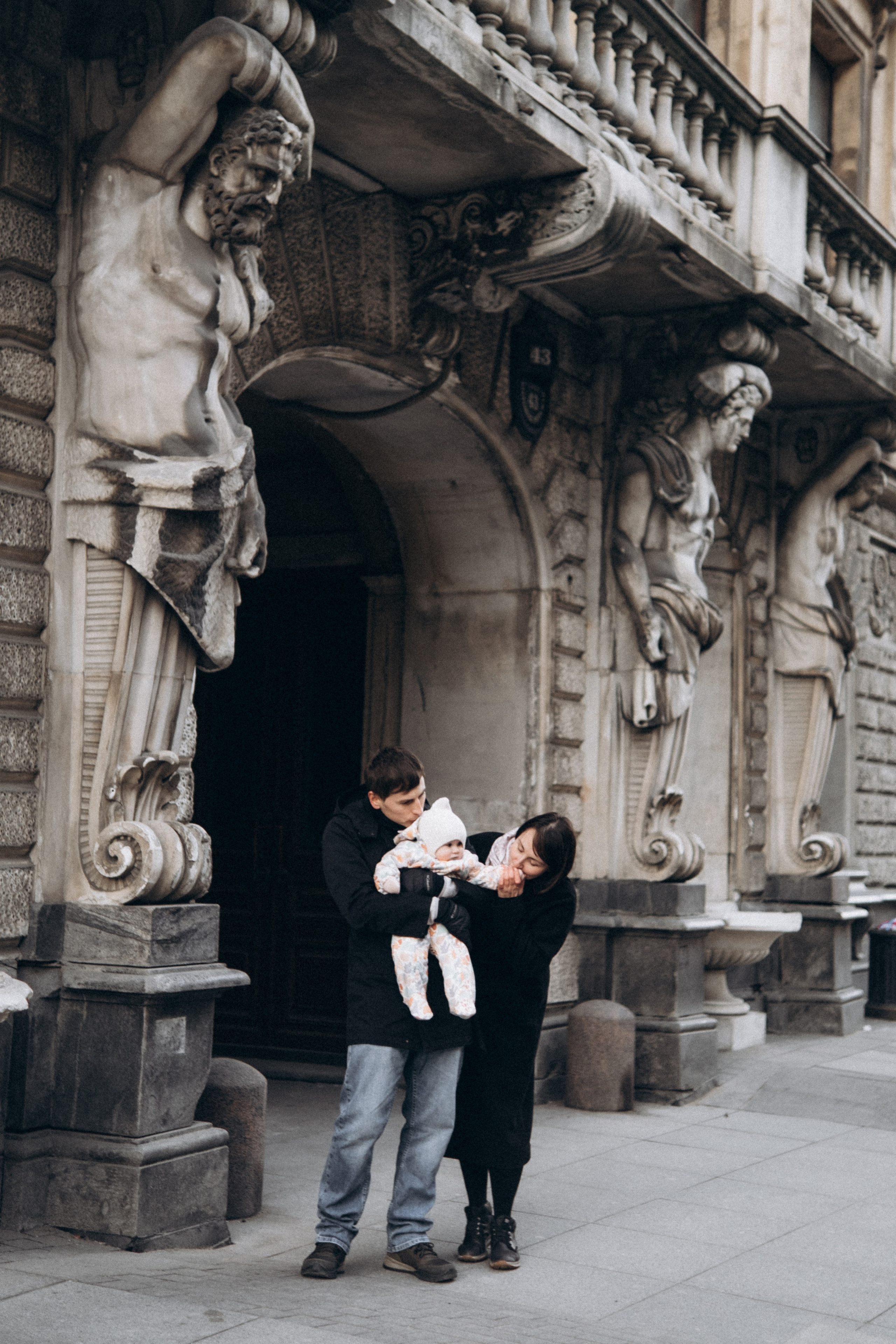 Прогулка у Исаакиевского собора. Фотограф в Санкт-Петербурге Кристина Брянская