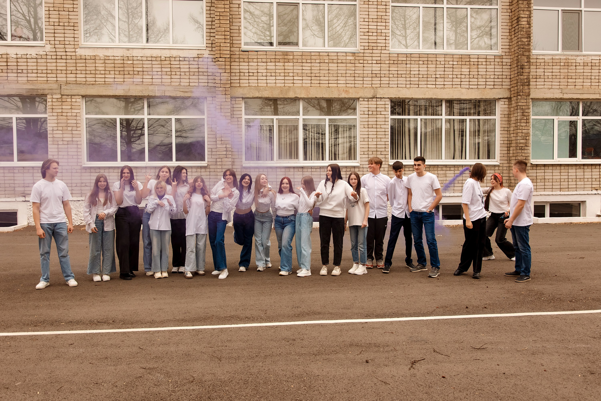 11 класс с. Барабаш. Фотограф Любовь Корниенко, Примоский край