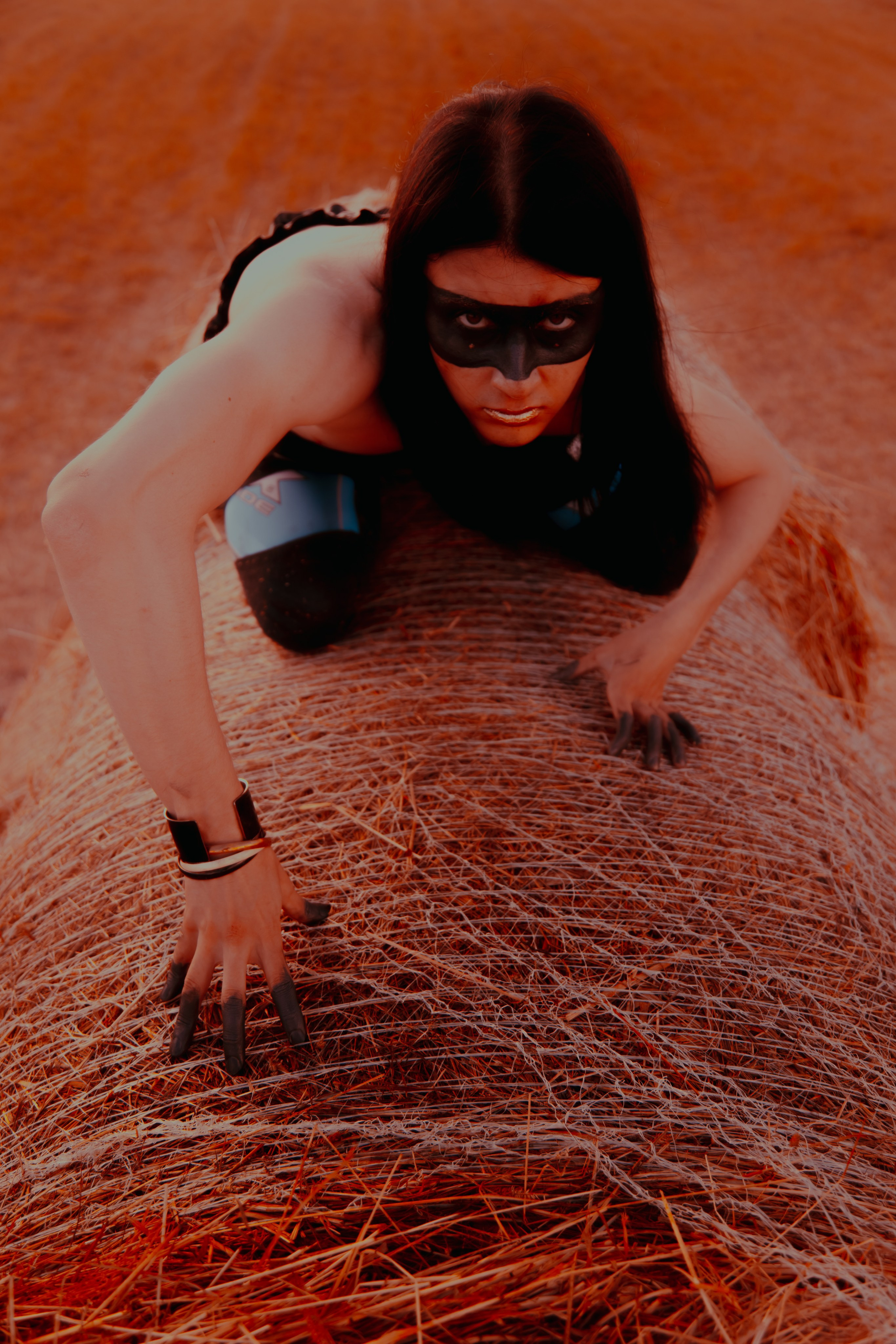 Адепт Vogue упавший с маршрутки. Креатор Ольга Яш