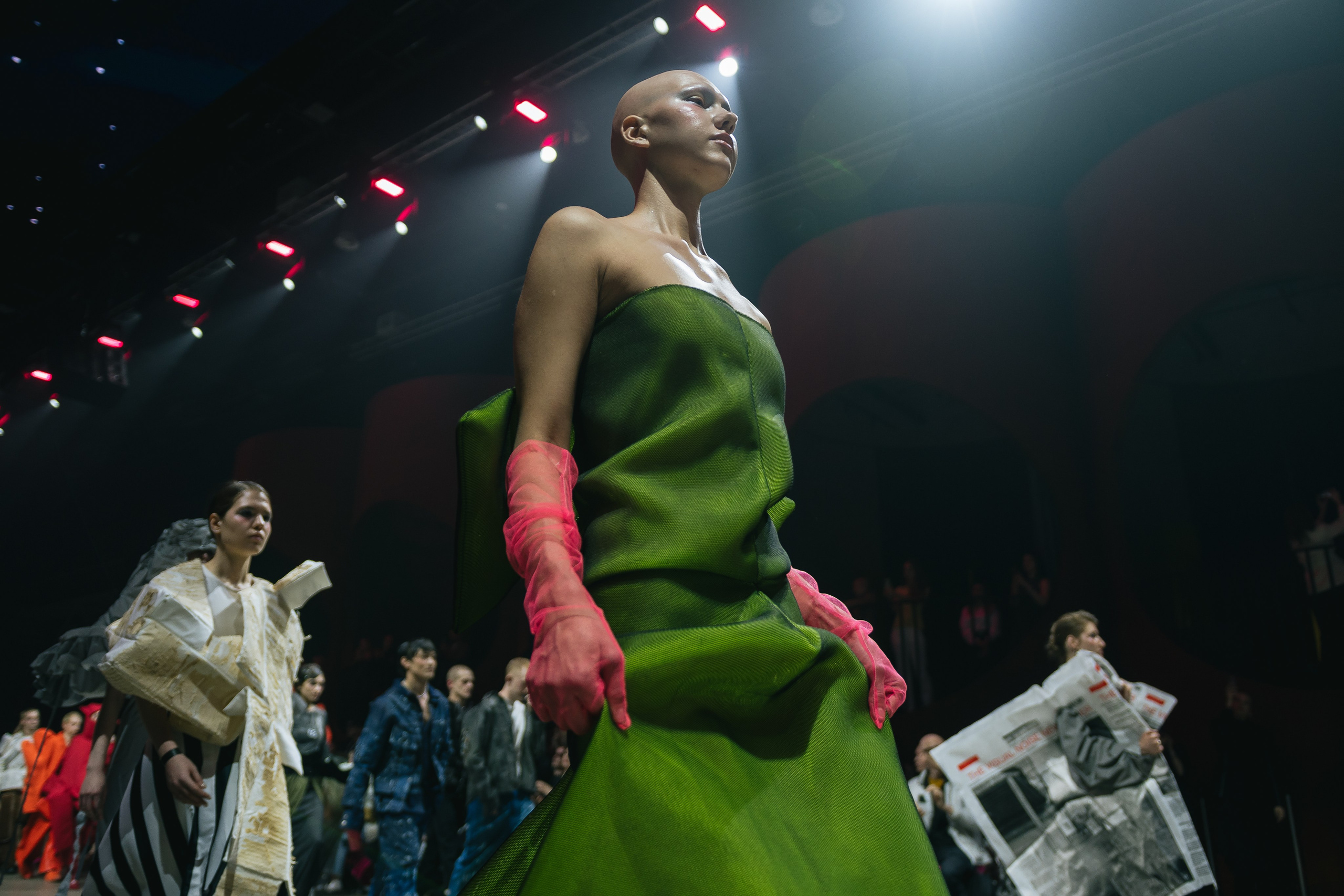 Самокат x HSE DESIGN: Главные переменные. Даниил Сергеев: репортажный фотограф