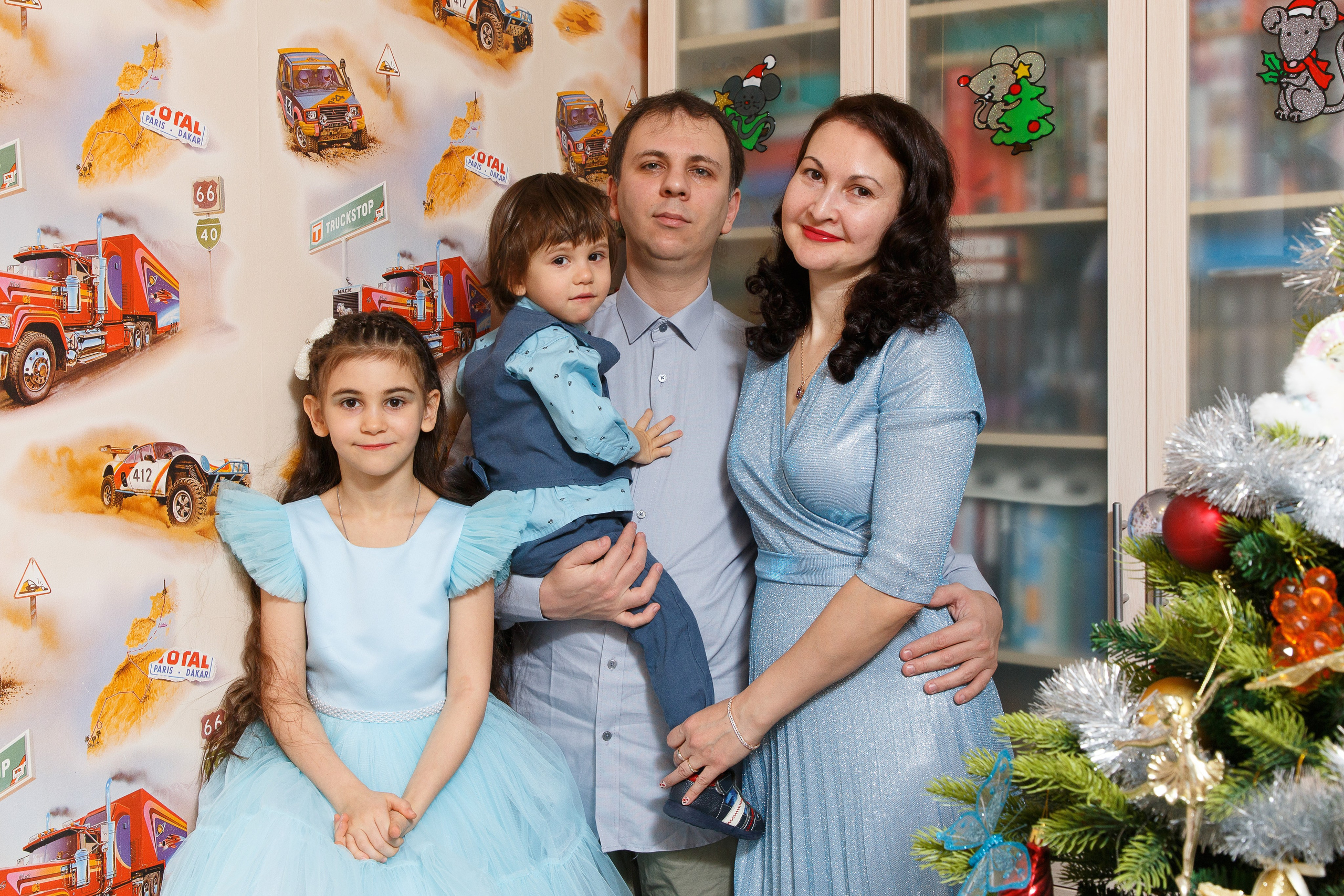 Юля Сергей Настя Олег и Серёжка ч.2. Школьные выпускные альбомы в Москве Марина Николаева