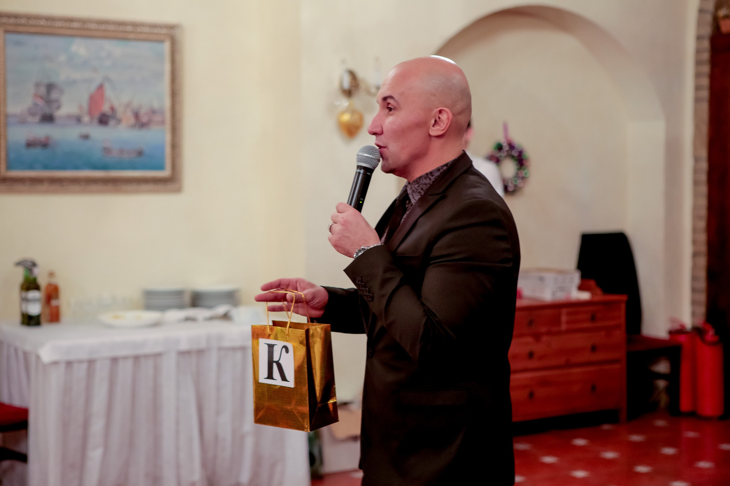 Корпоратив. Max Matvich and Victoria Basova are professionals in their field