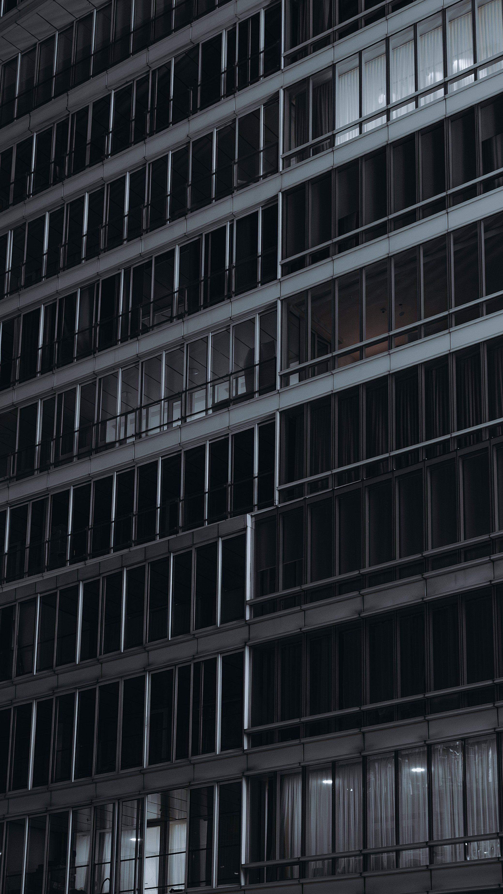 2024 — Night Street. Photographer in Almaty — Alexey Konkov | Reportage, Weddings, Portraits, Love Story