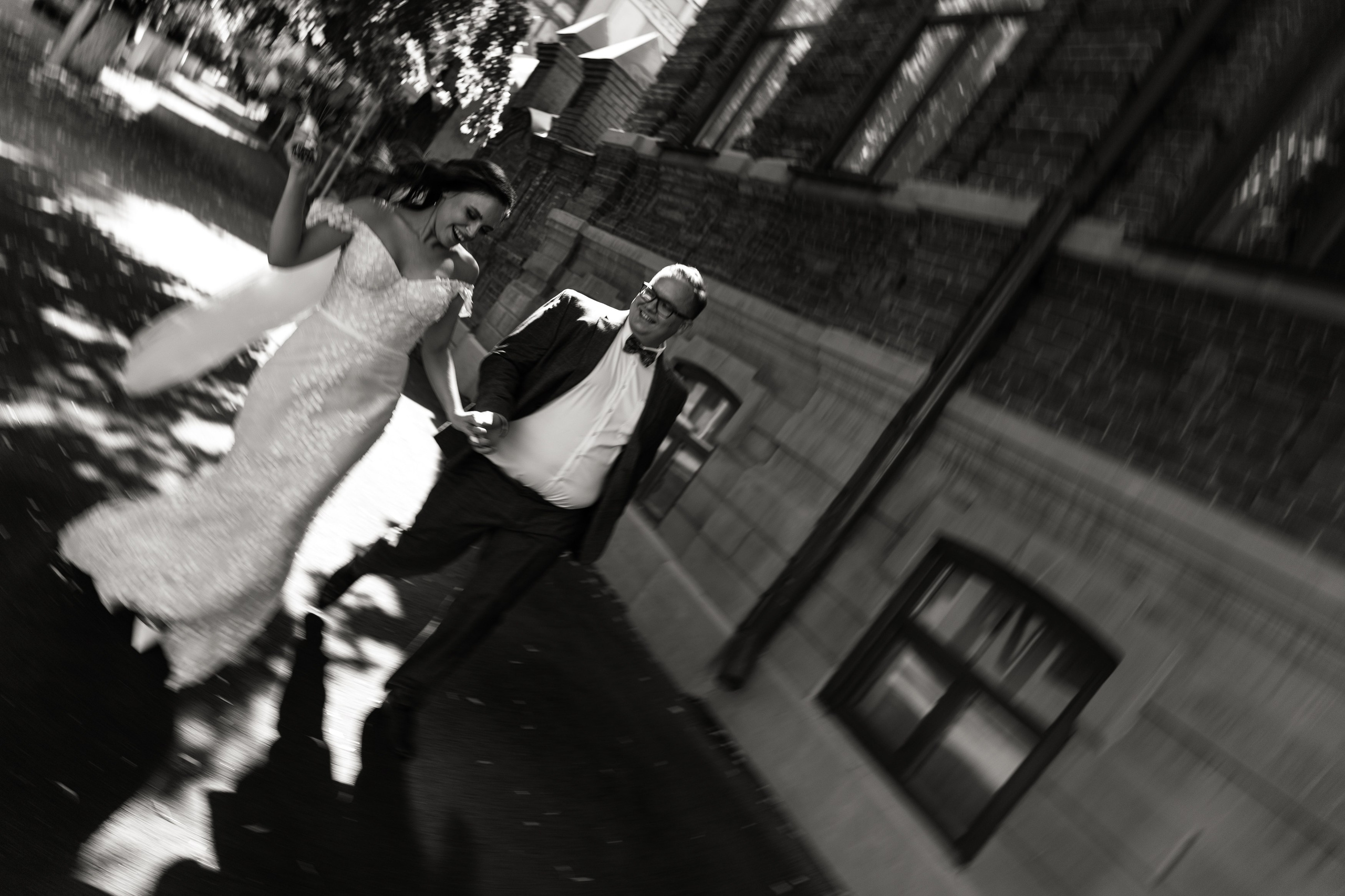 Свадебный фотограф Уфа — Руслан ГабдлисламовЖивые эмоции, красивые кадры, воспоминания на всю жизнь.Работаю по всей Республике Башкортоста. Свадебный фотограф Уфа Руслан Габдлисламов