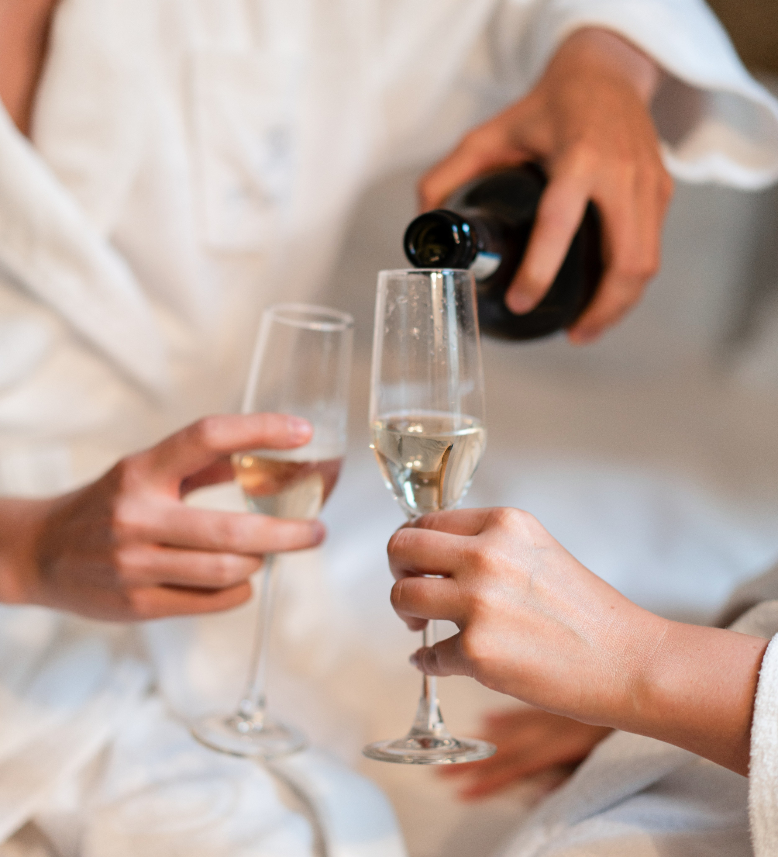 Свадебная фотосессия в отеле The St. Regis Moscow Nikolskaya. Свадебный фотограф Вера Климова