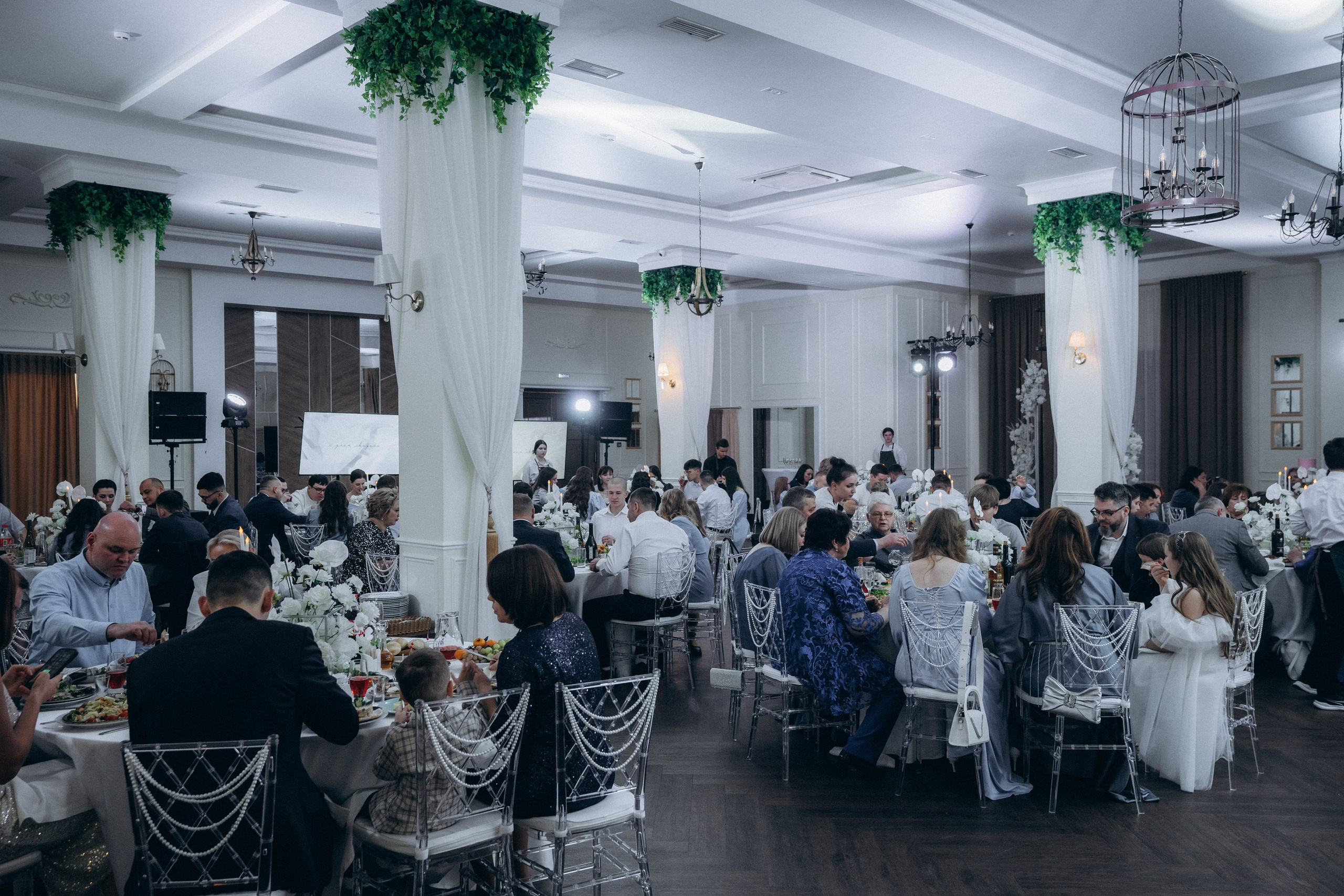 СВАДЕБНАЯ СЬЕМКА СБОРОВ В ОТЕЛЕ И ВЫЕЗД НА ЦЕРЕМОНИЮ (СНЯТО В СИБИРЕ В НИЖНЕВАРТОВСКЕ). Профессиональный фотограф, Санкт-Петербург — Виктория Богомолова